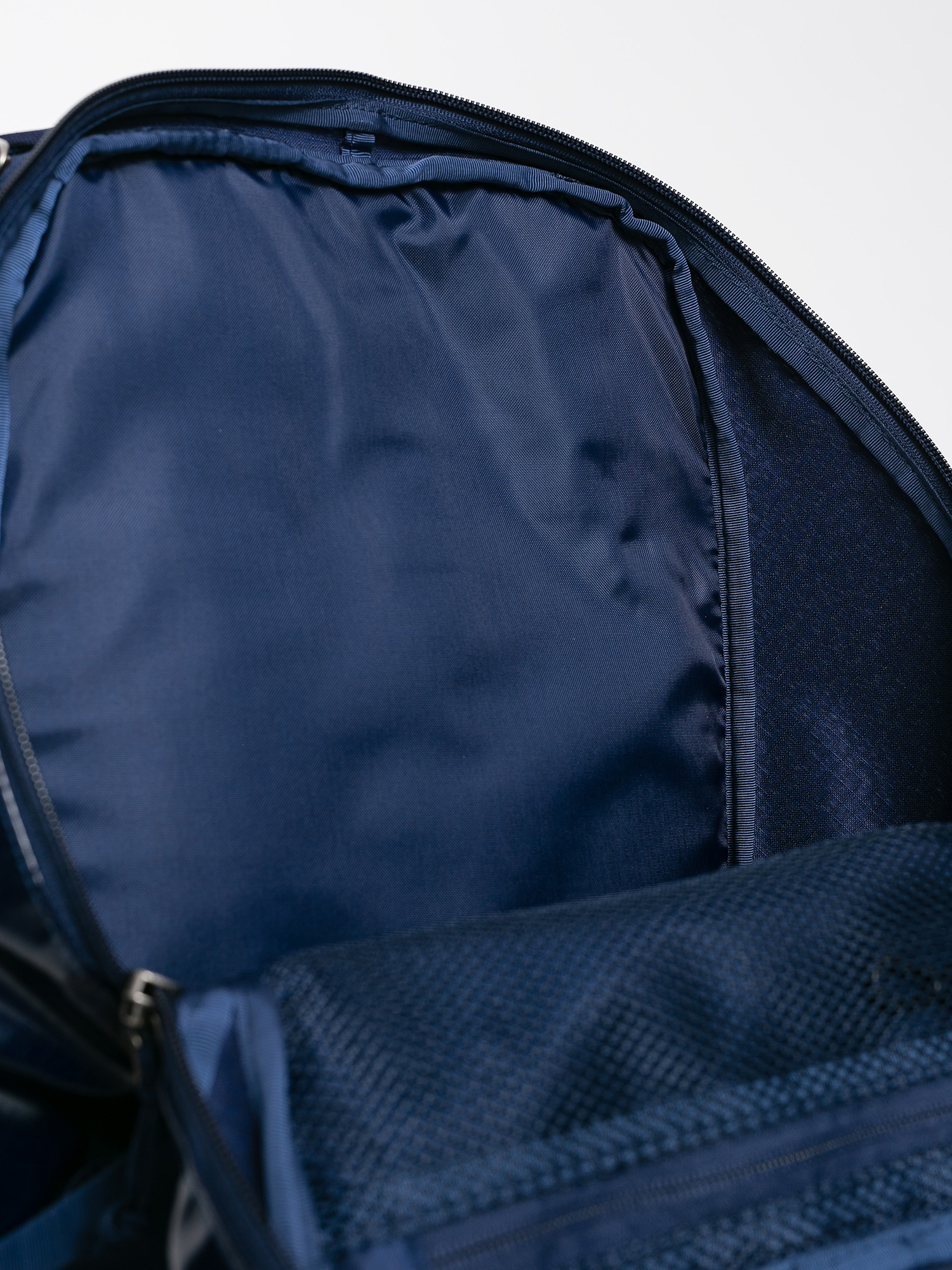 Batoh Patagonia Black Hole Pack 32L (classic navy)
