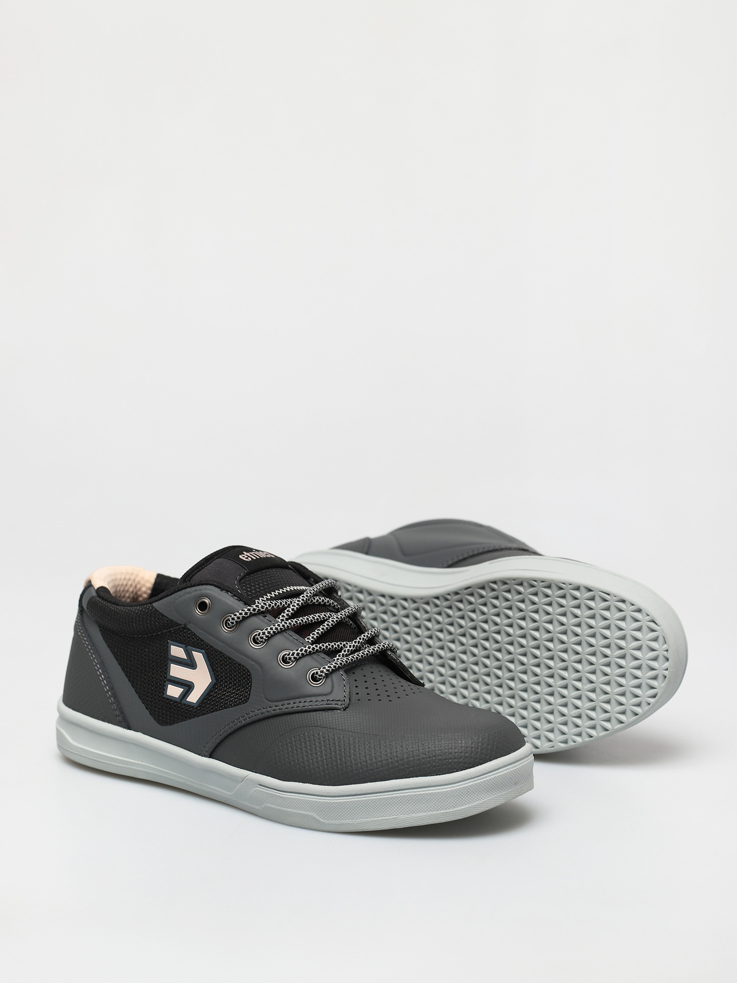 etnies semenuk pro