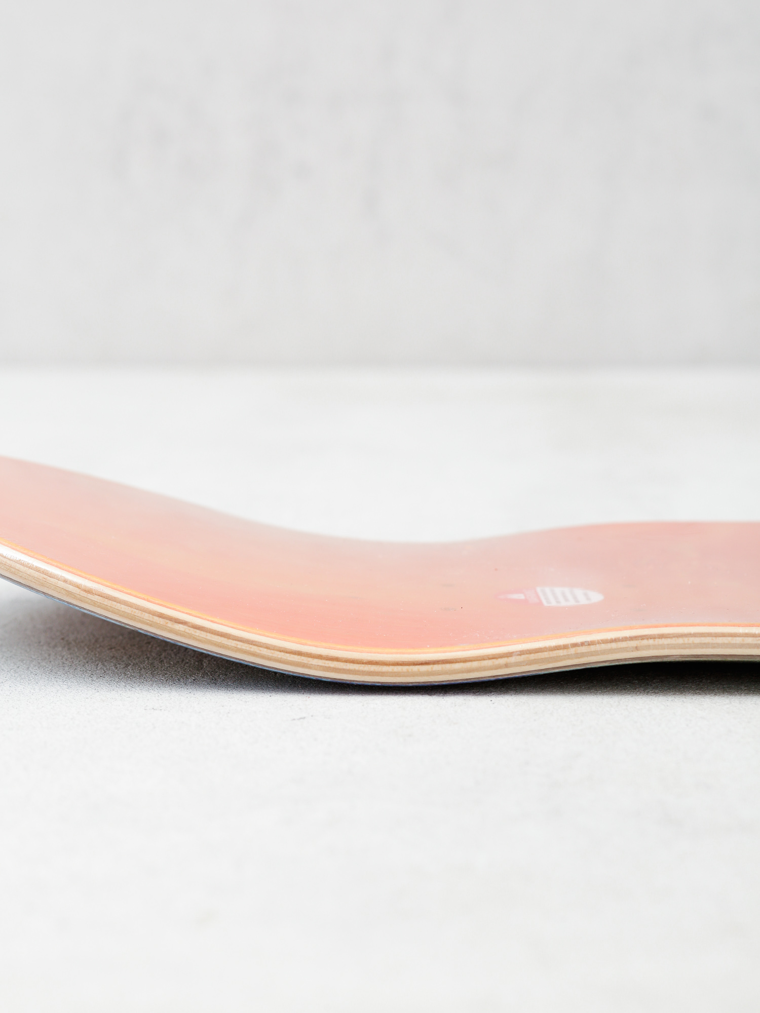 Deska Magenta Chamo Guest Artist 