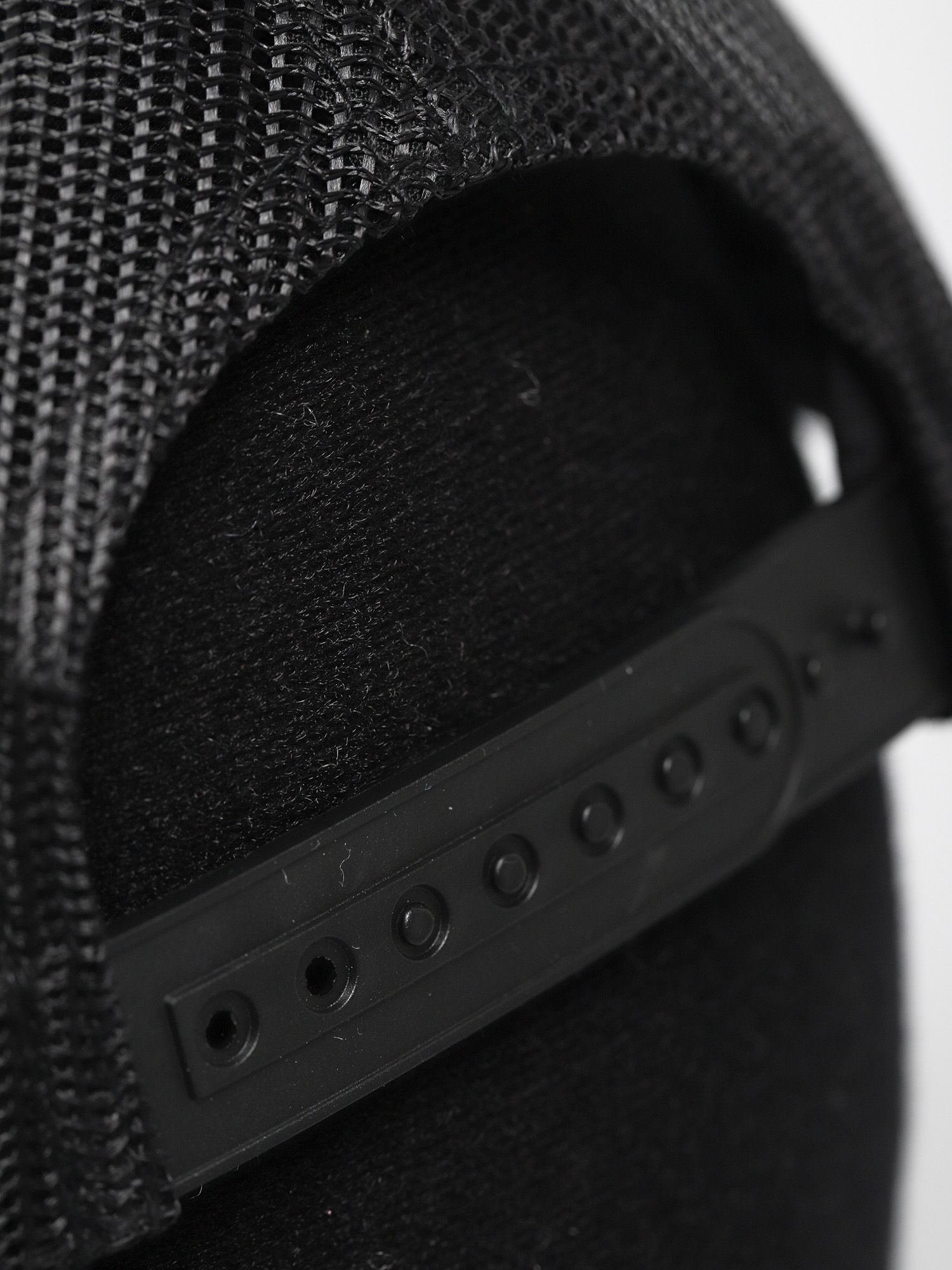 Kšiltovka  Salty Crew Deep Sea Trucker (black)