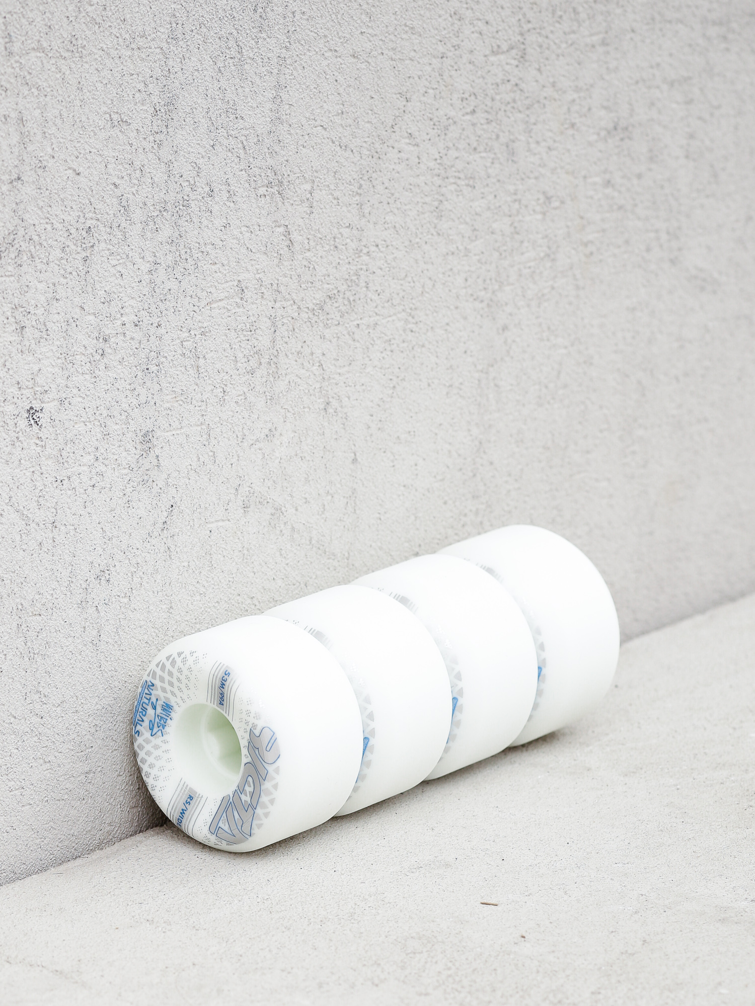 Kolečka Ricta Knibbs Reflective Naturals Wide 99a (white/blue)