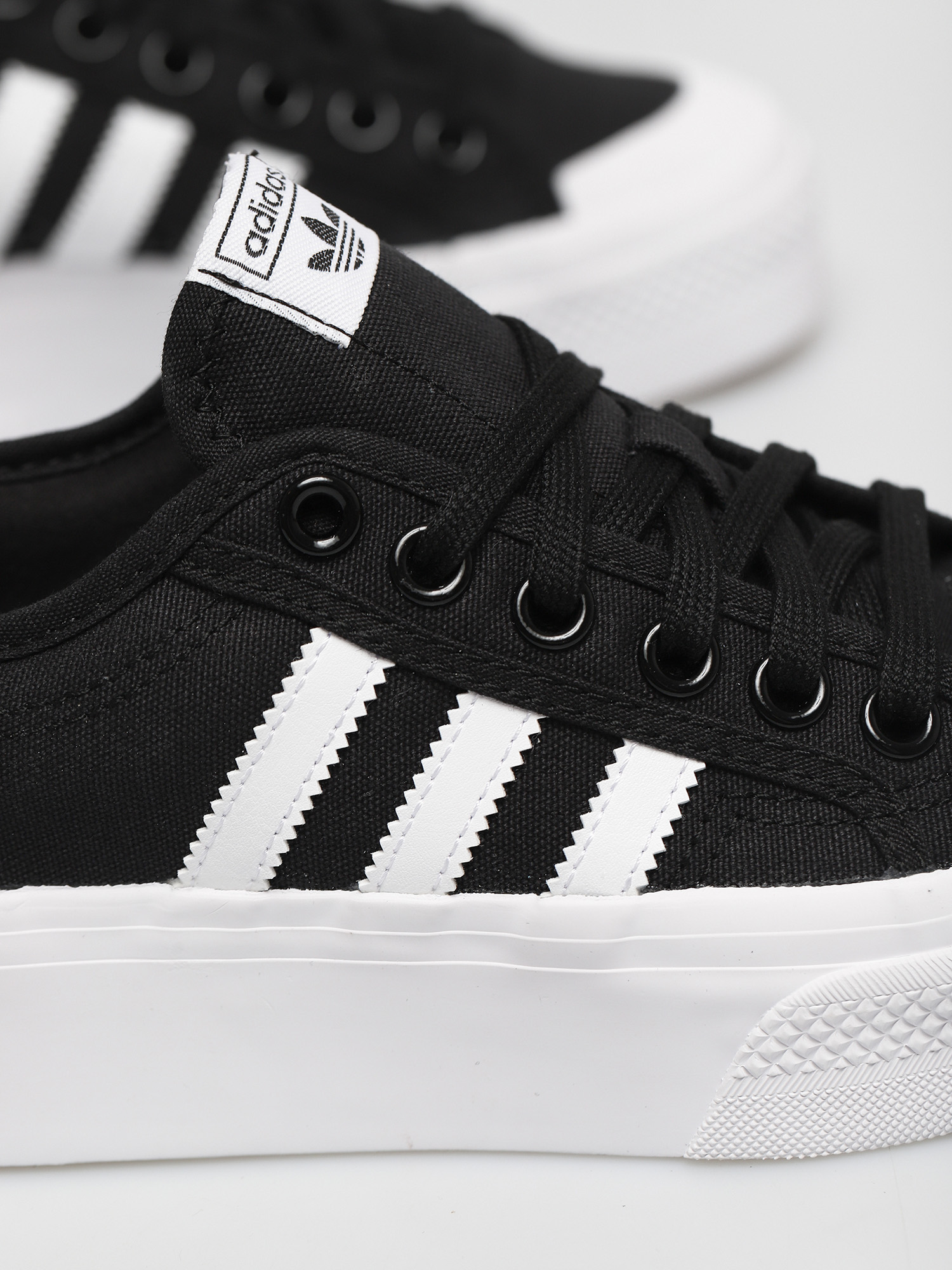 Boty adidas Originals Nizza Platform Wmn (cblack/cwhite/cwhite)
