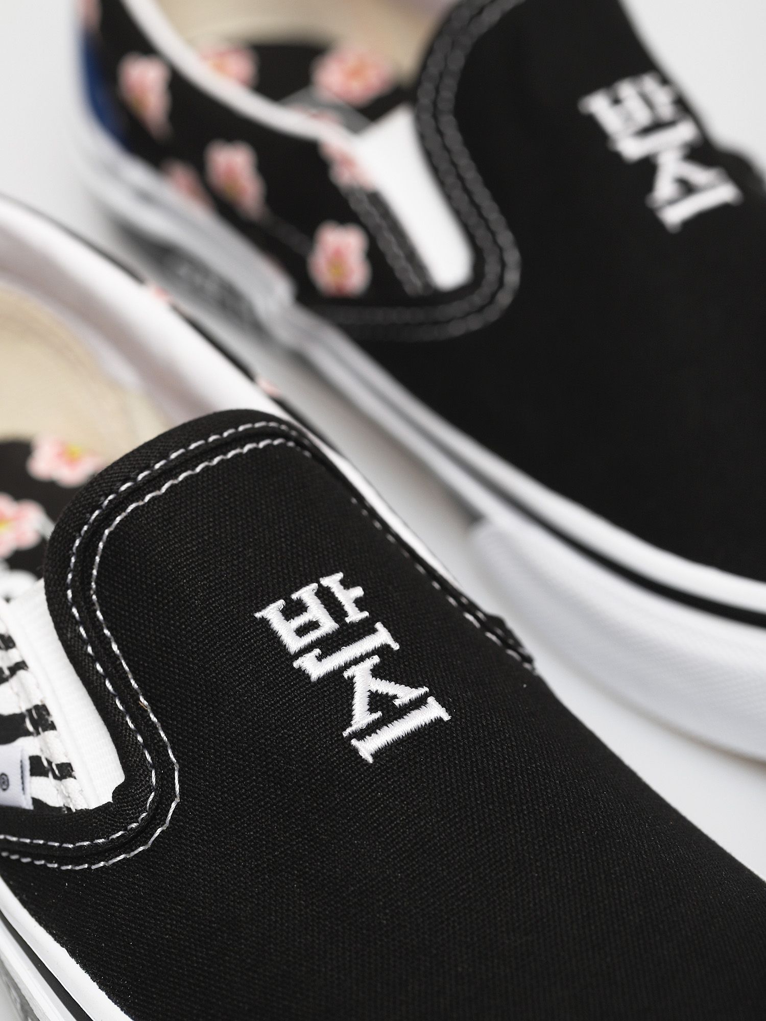 Boty Vans Classic Slip On (koreantypgrphy/rcgrdtrbl)