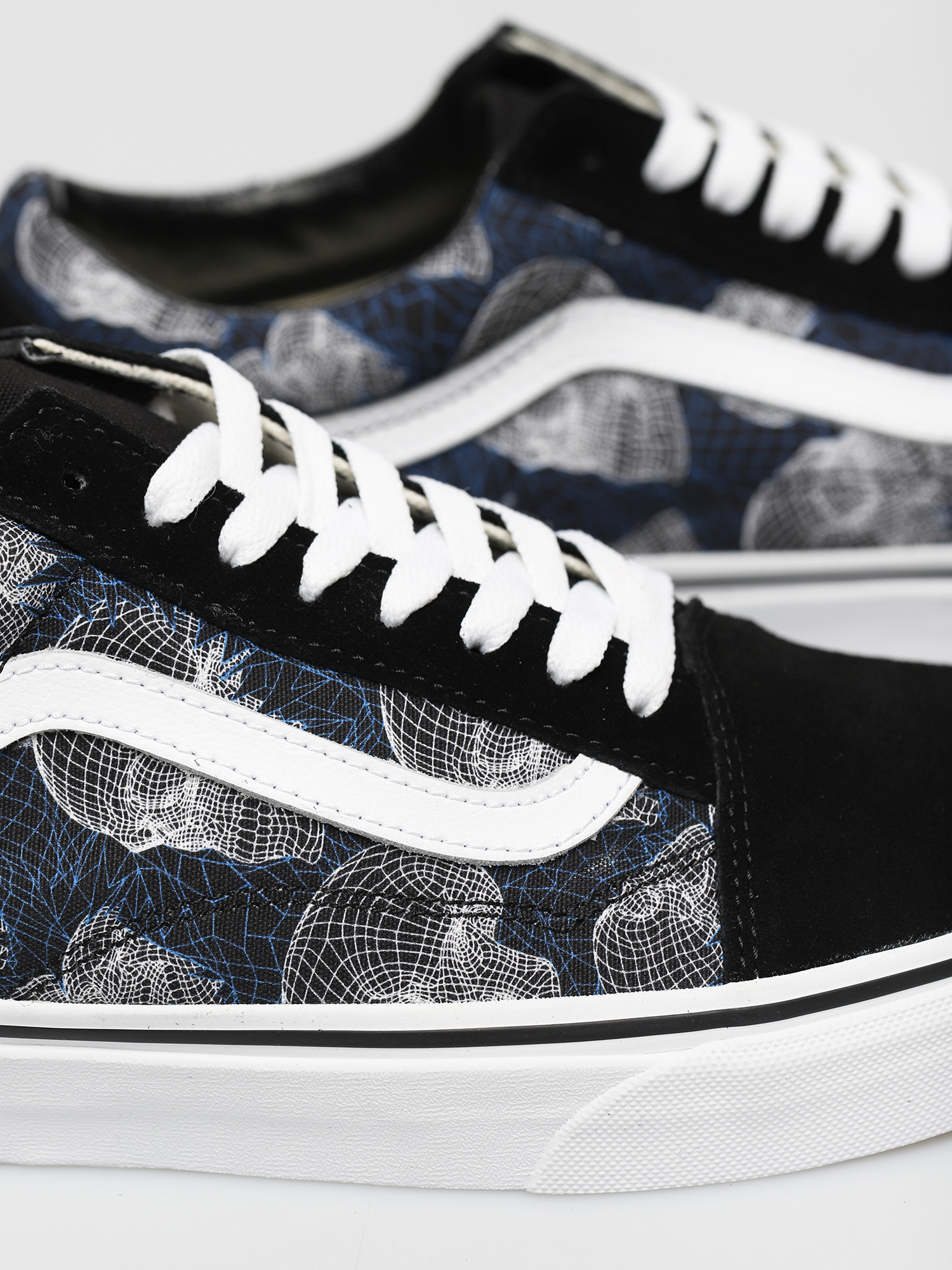 Boty Vans Old Skool (wireframe skulls/blktrwt)