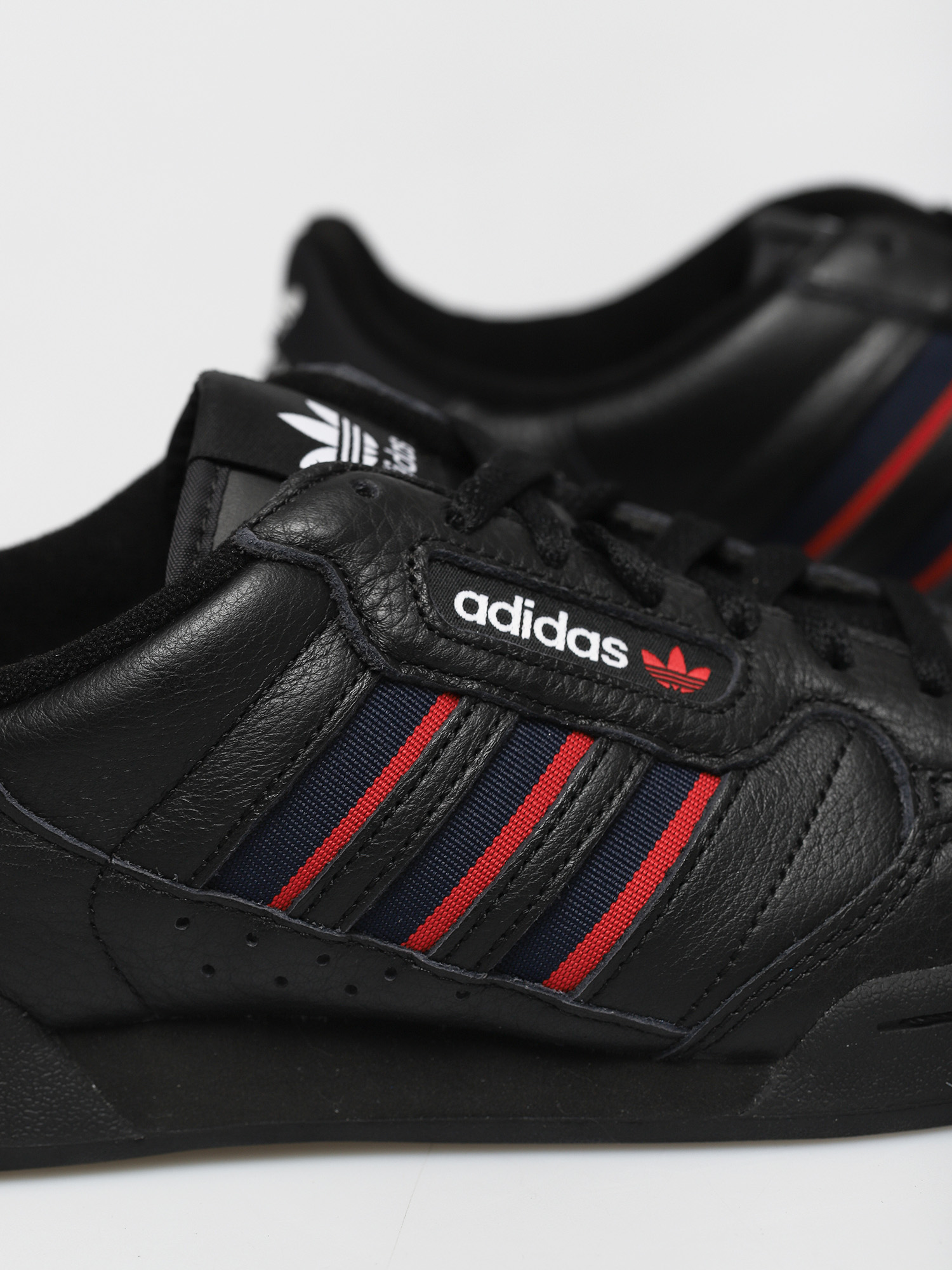 Boty adidas Originals Continental 80 Stripes (cblack/conavy/vivred)