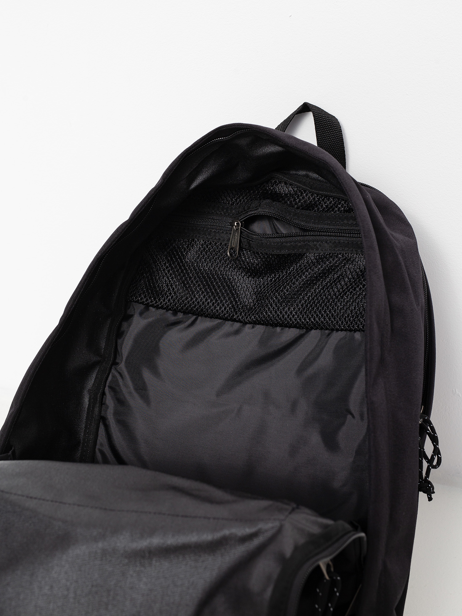 Batoh Eastpak Back To Work (black)