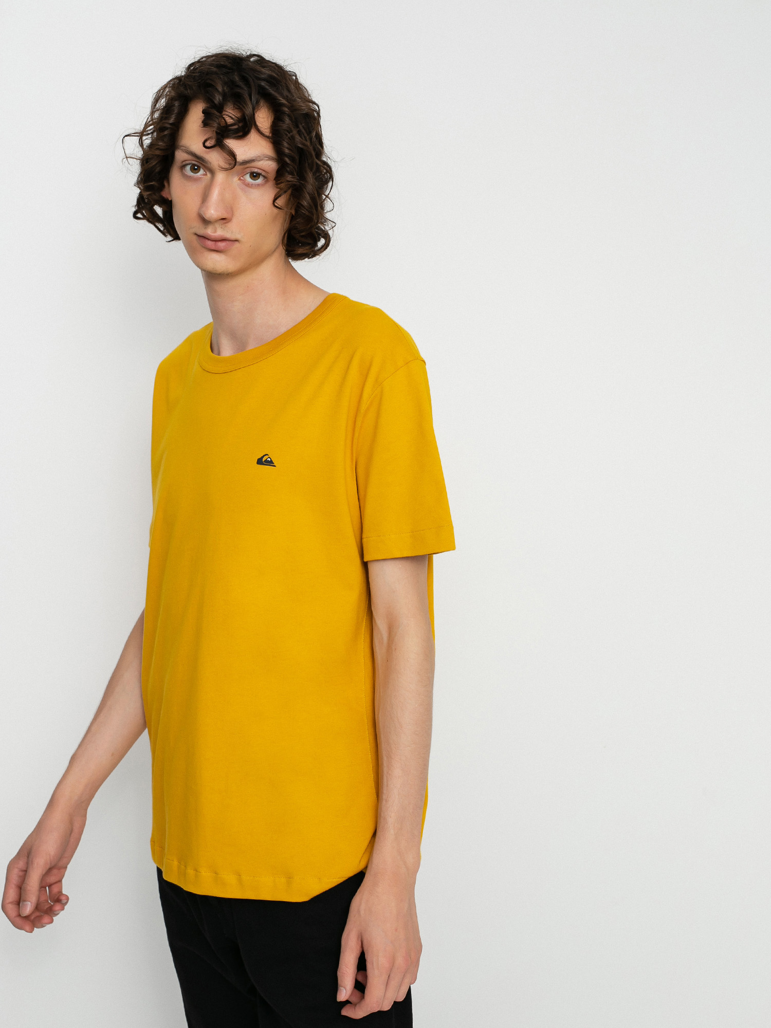 Tričko Quiksilver Essentials (nugget gold)