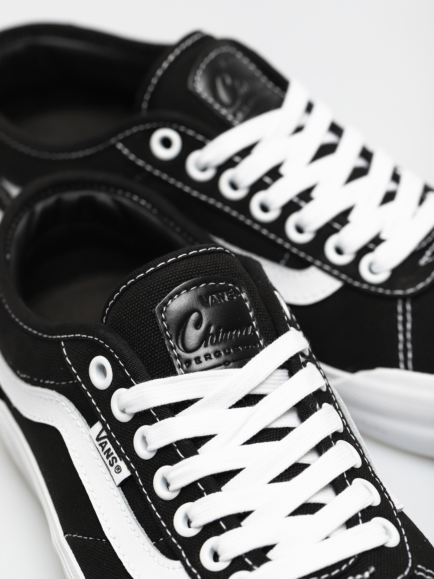 Boty Vans Chima 2 (canvas/black/white)