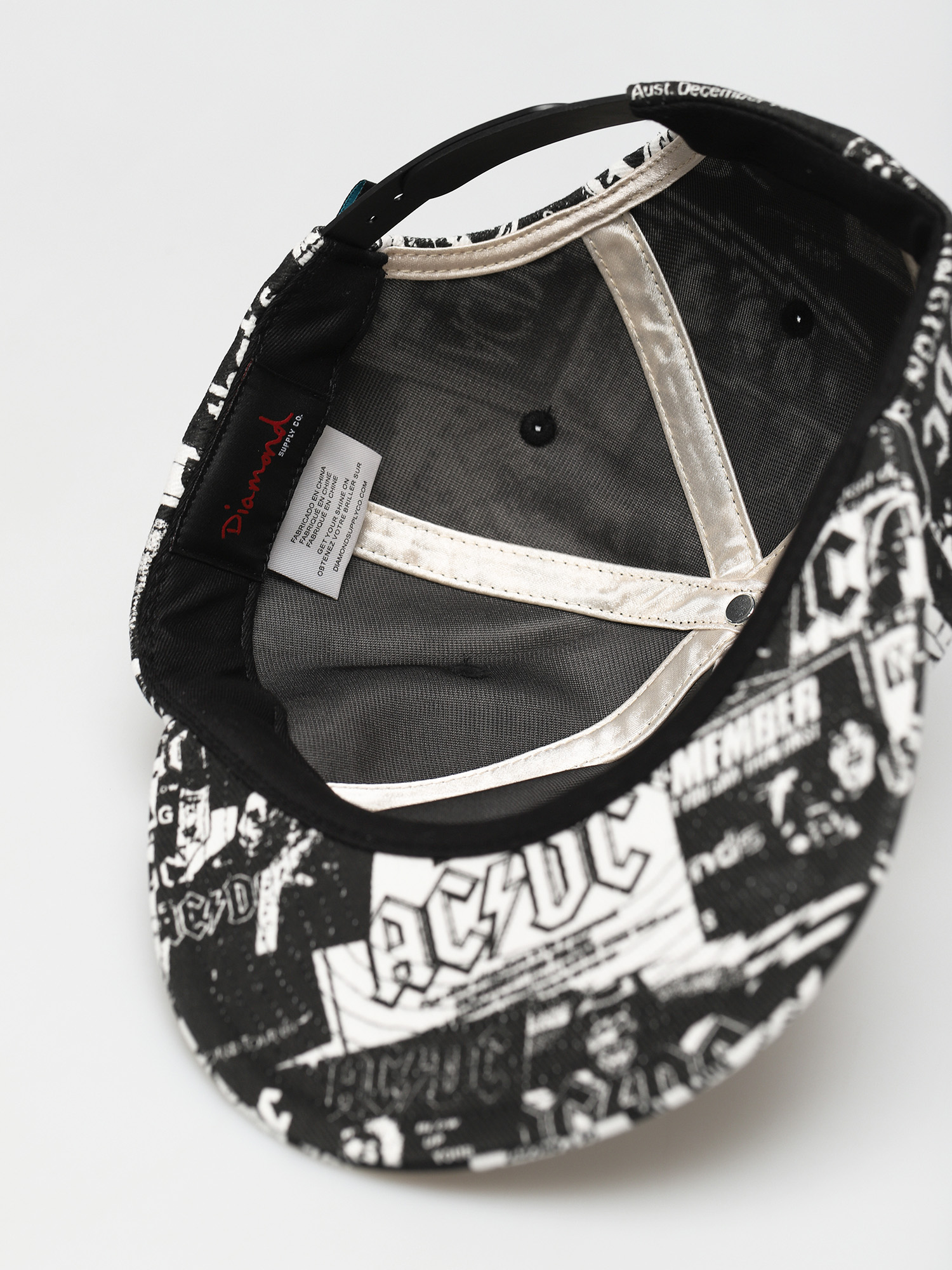 Kšiltovka Diamond Supply Co. World Tour Hat (black)