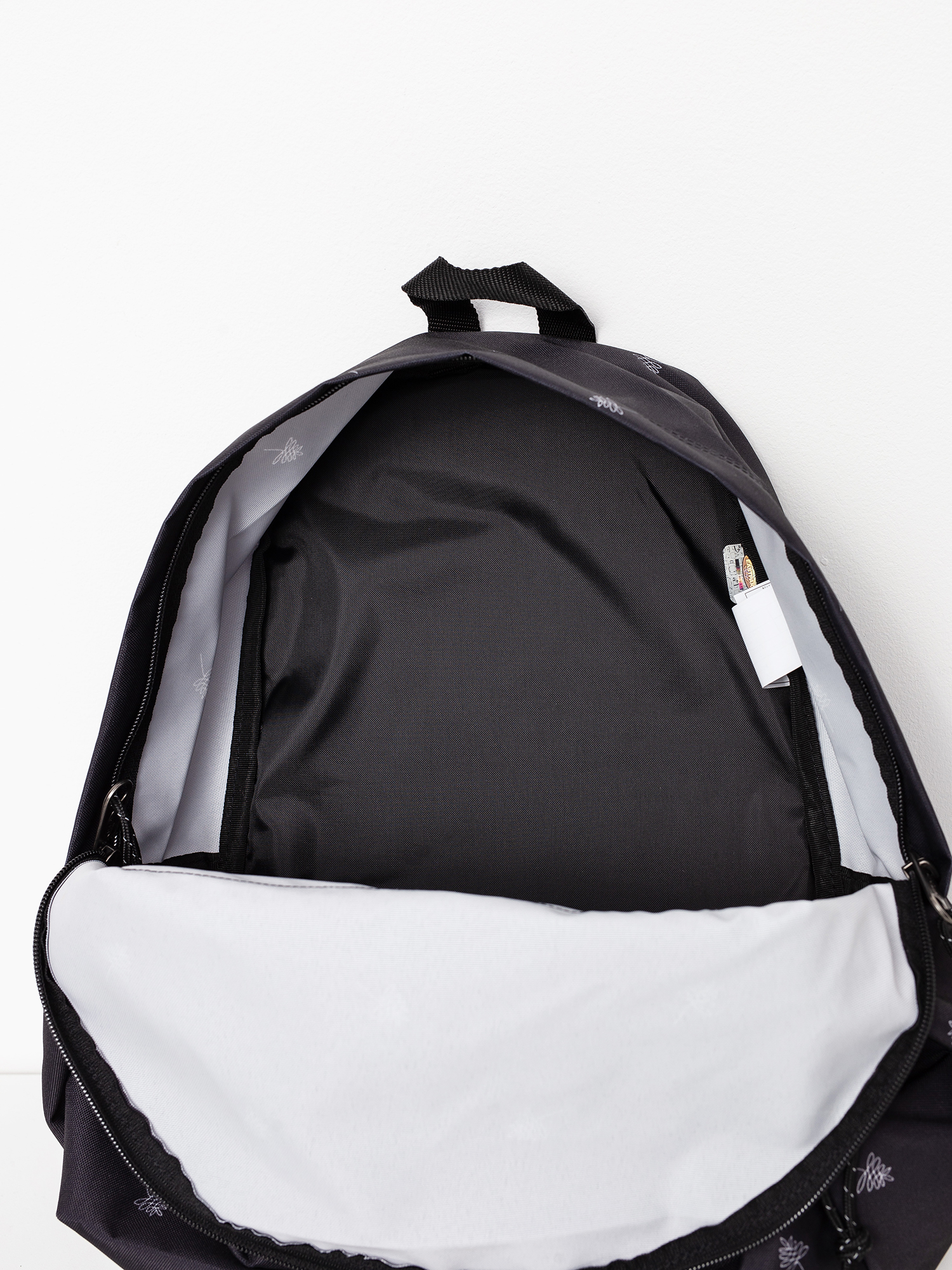 Batoh Eastpak Padded Pak R (line black)