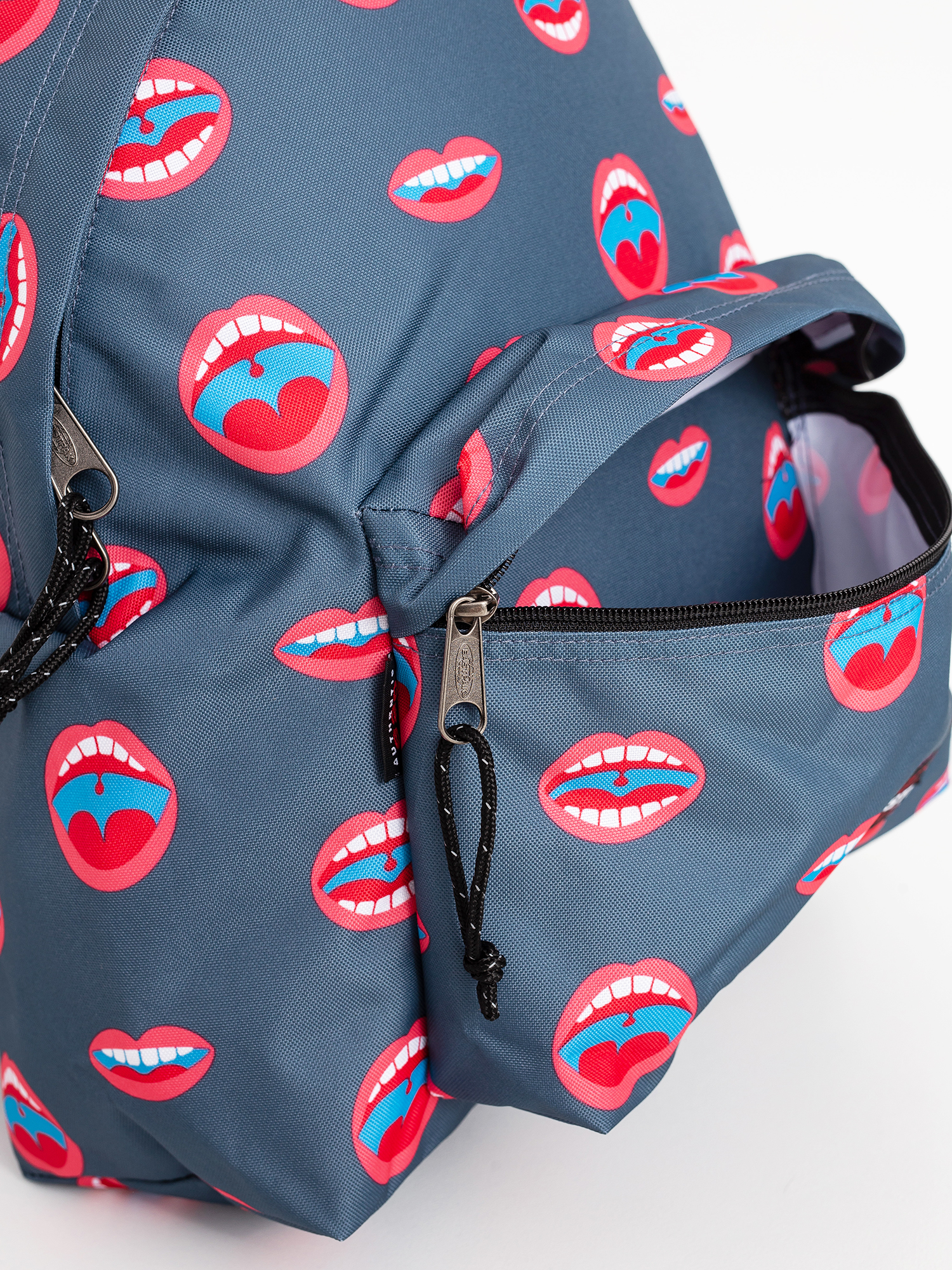 Batoh Eastpak Padded Pak R (wall art mouth)