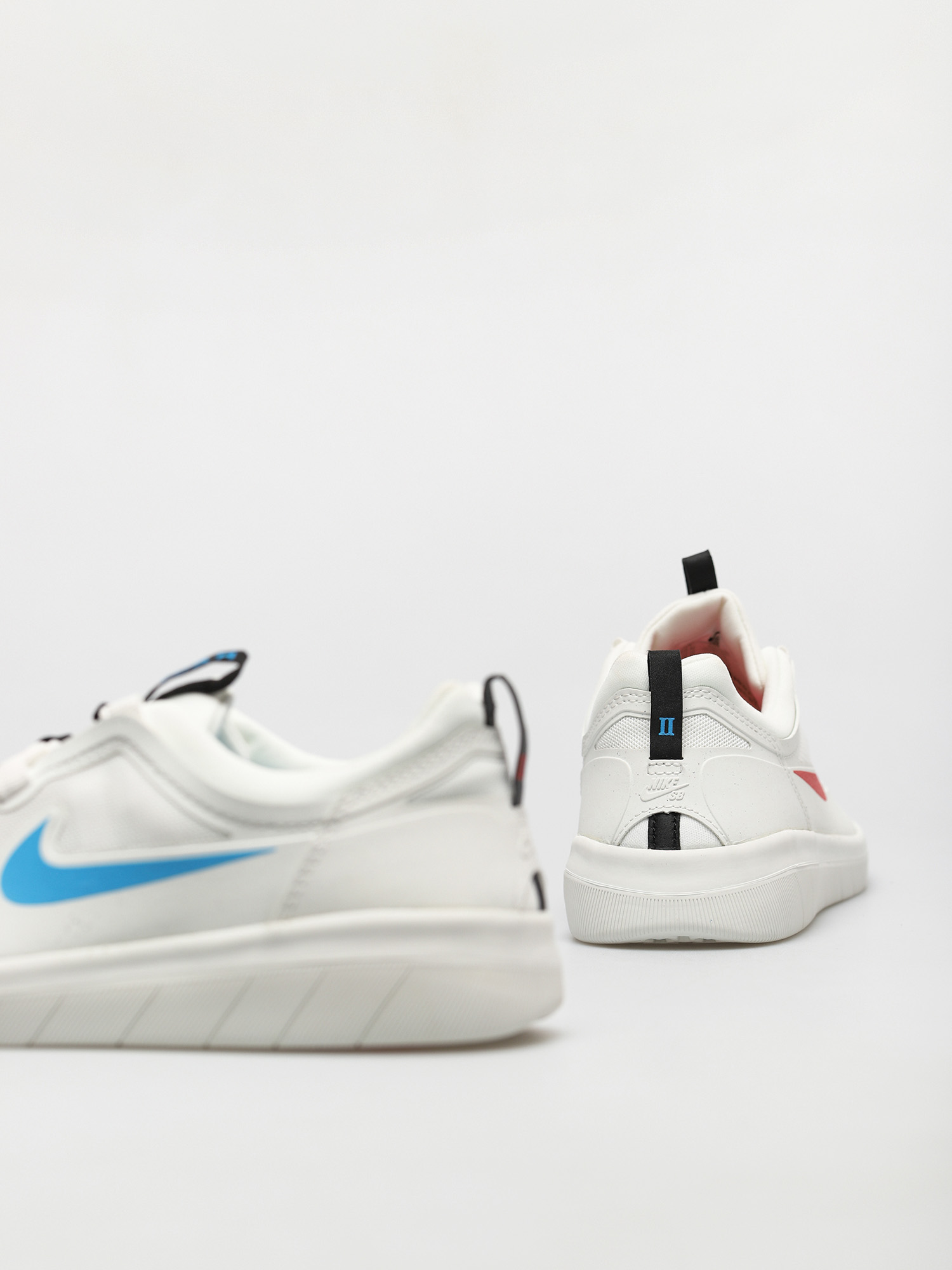 Boty Nike SB Nyjah Free 2 (summit white/blue hero chile red black)