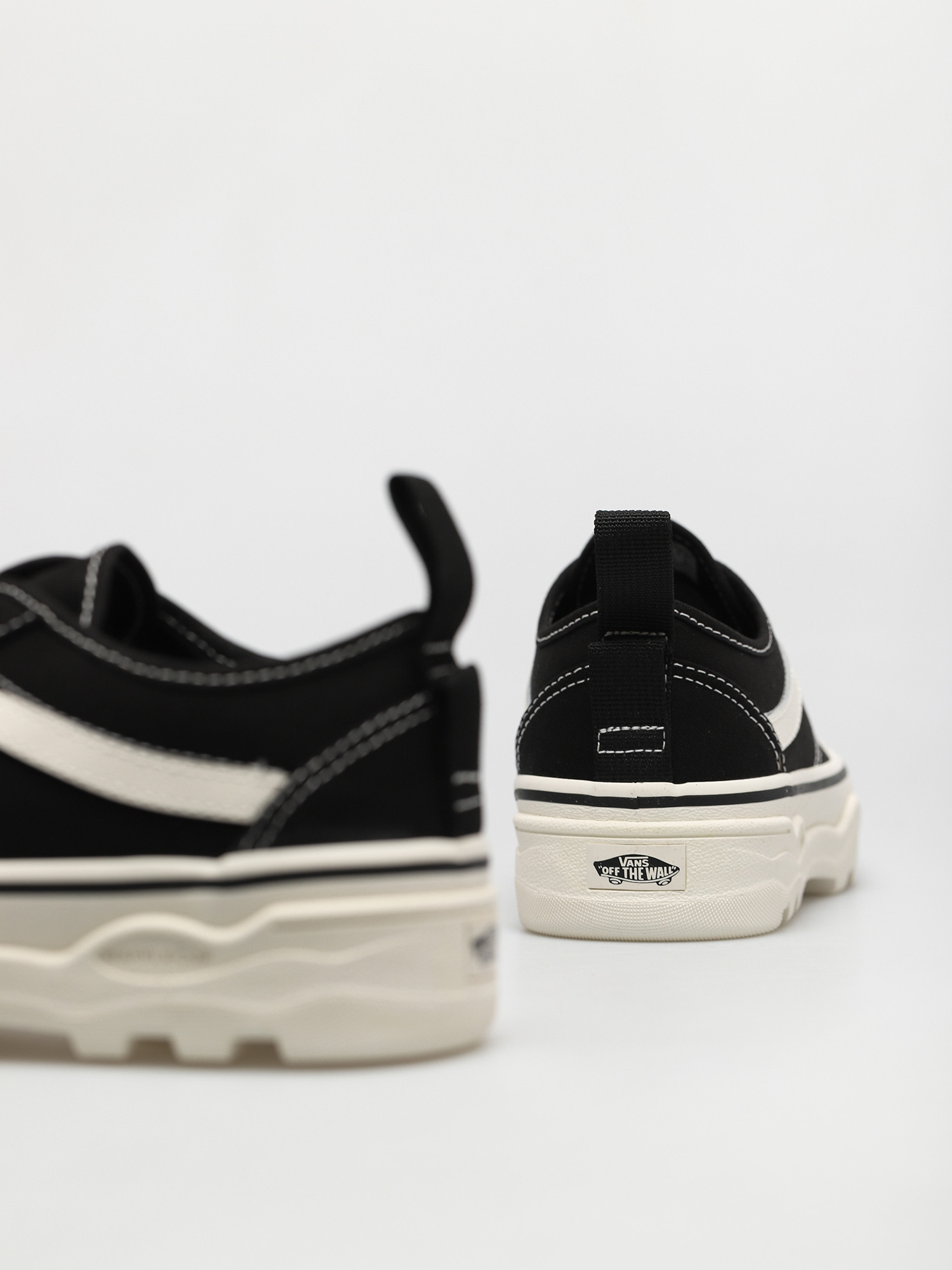 Boty Vans Sentry Old Skool Wc (canvas/black/marshmallo)