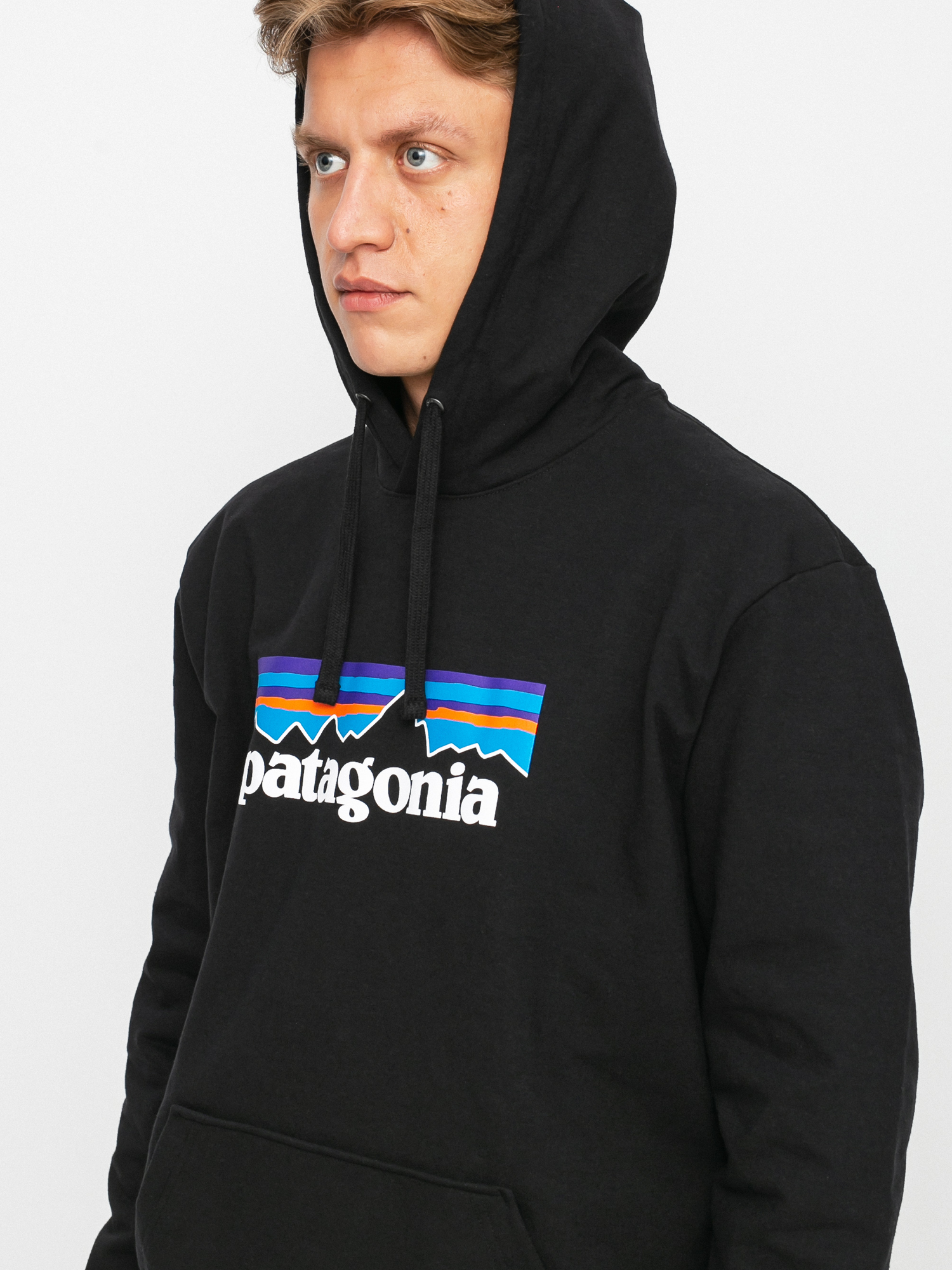 Mikina s kapucí Patagonia P6 Logo Uprisal HD (black)