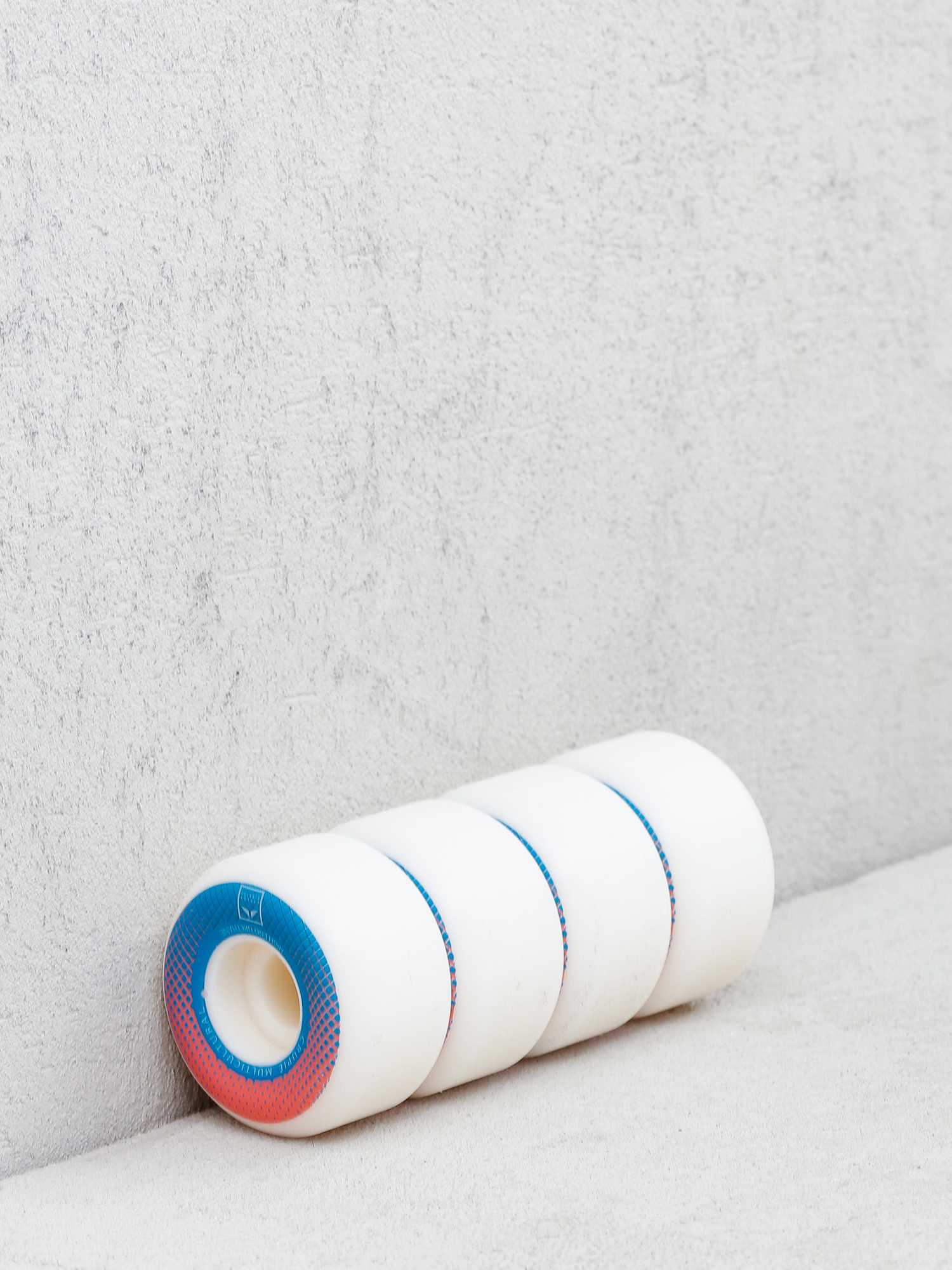 Kolečka Crupie Aoki Classic Carlos Ribero (white/blue red)