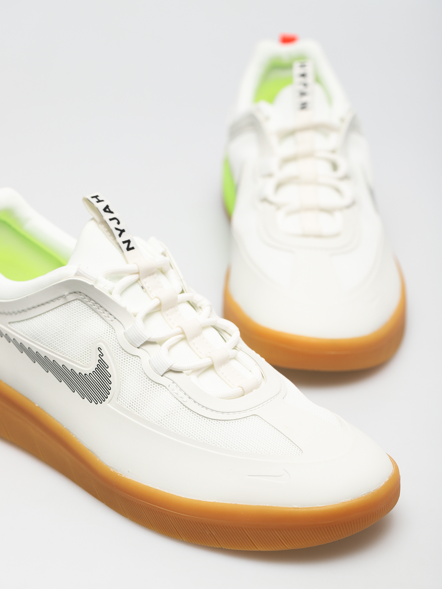 Boty Nike SB Nyjah Free 2 (summit white/black bright crimson)