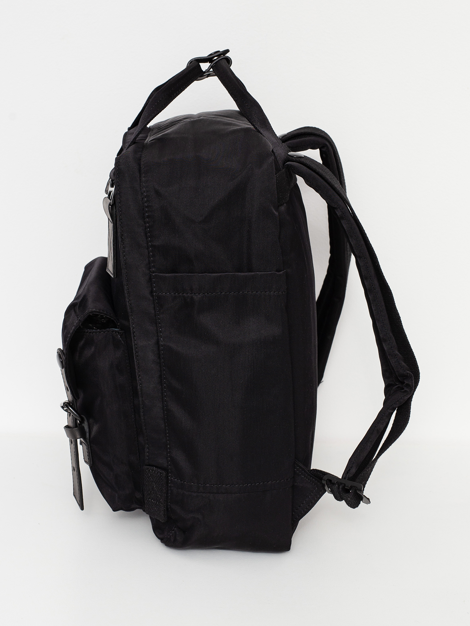 Batoh Doughnut Macaroon Black Series (black series)