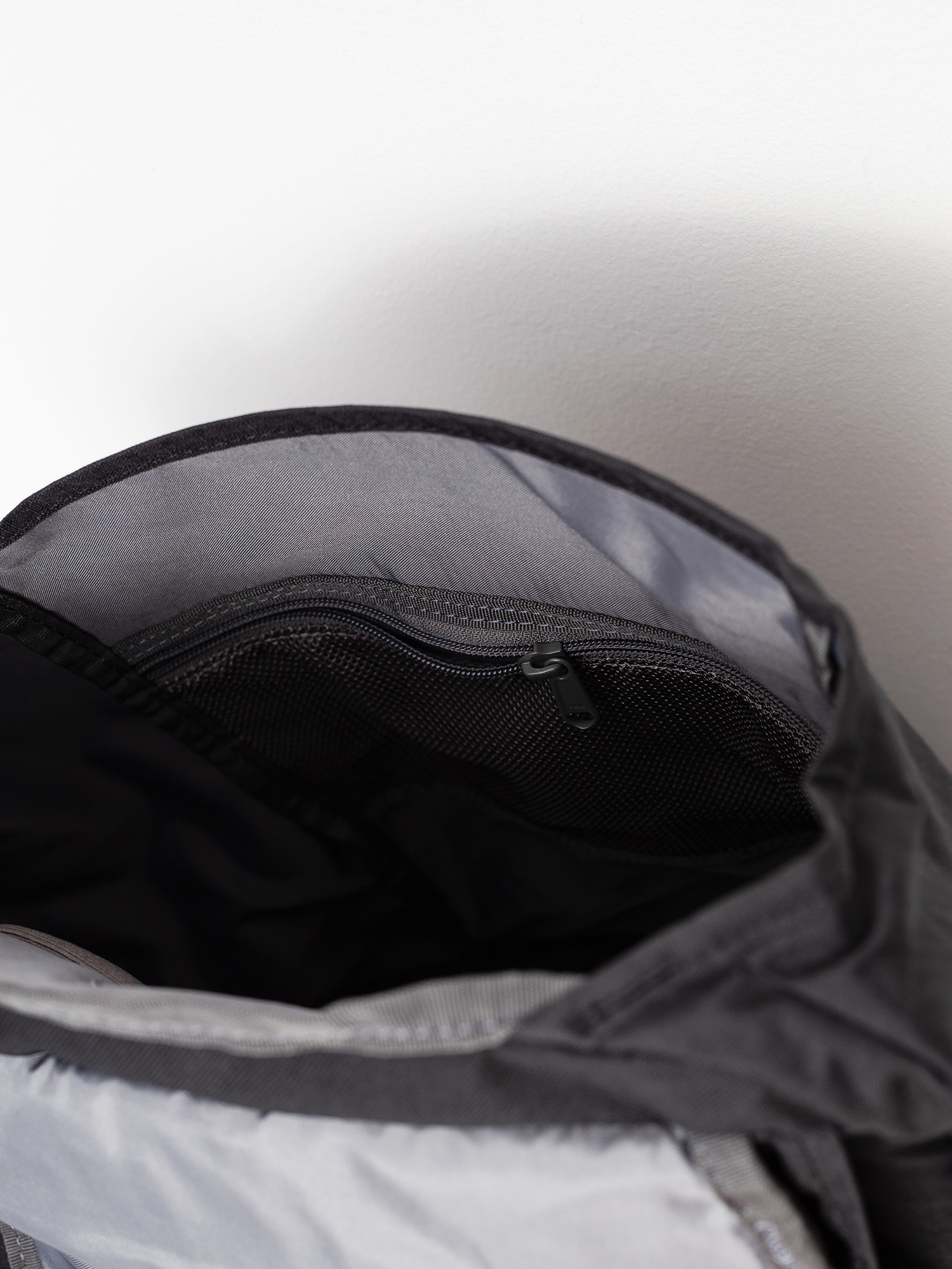 Batoh Burton Westfall 2.0 23L (true black triple ripstop)