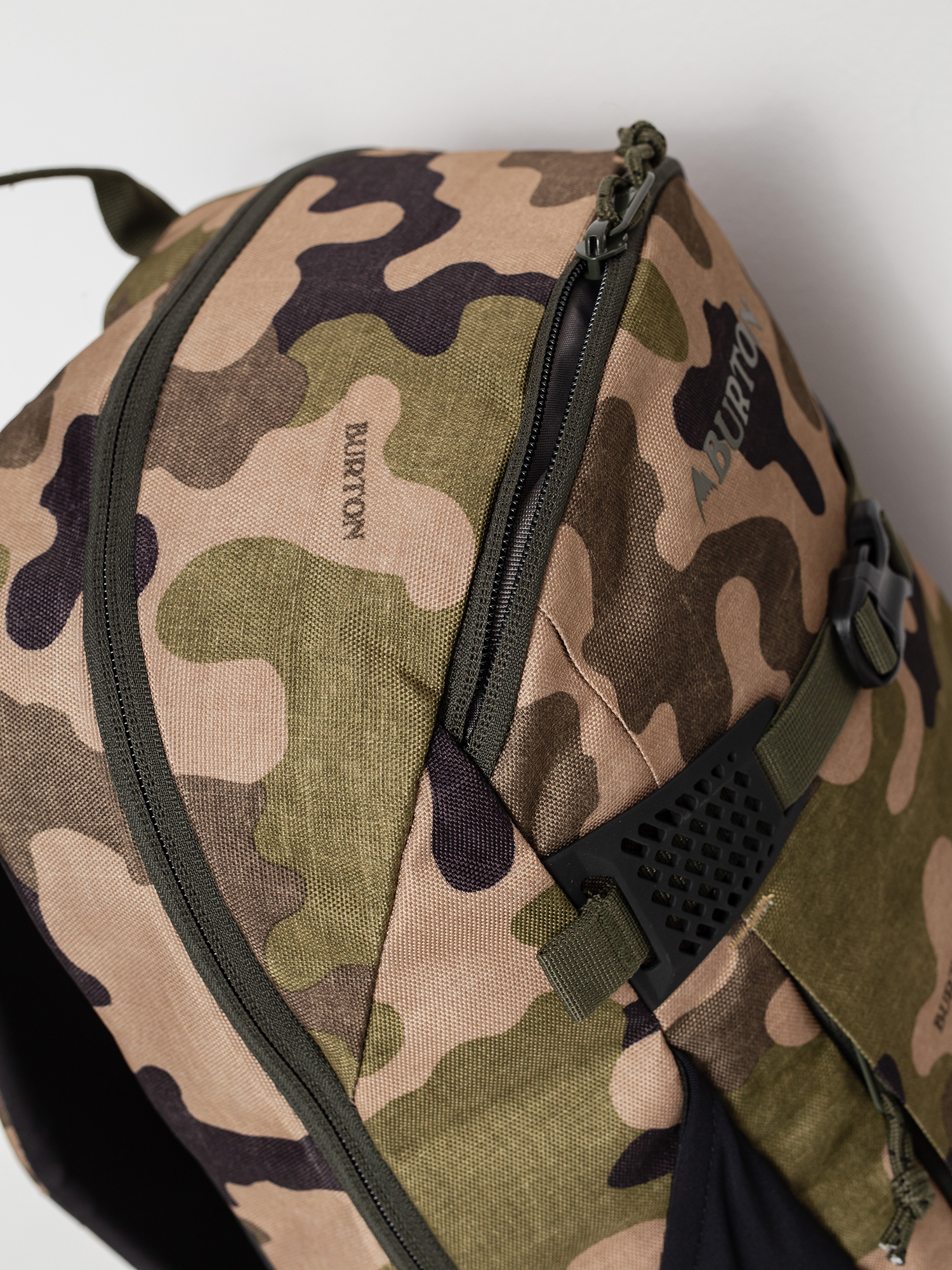 Batoh Burton Day Hiker 25L (martini olive terra camo)