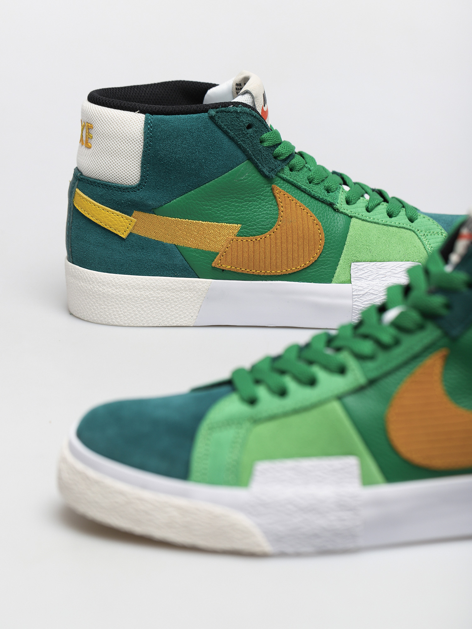 nike sb zoom blazer mid premium aloe verde & gold