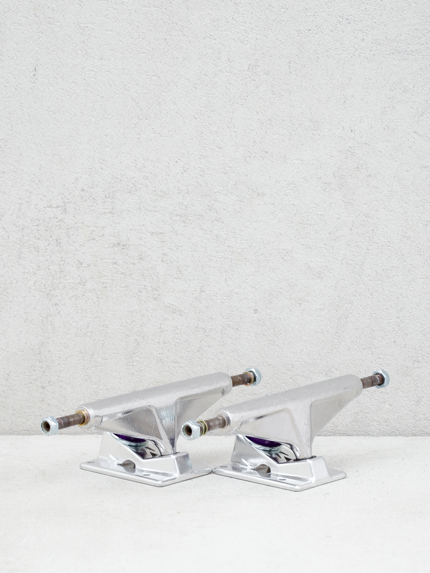 Trucky Venture Polished V Hollows