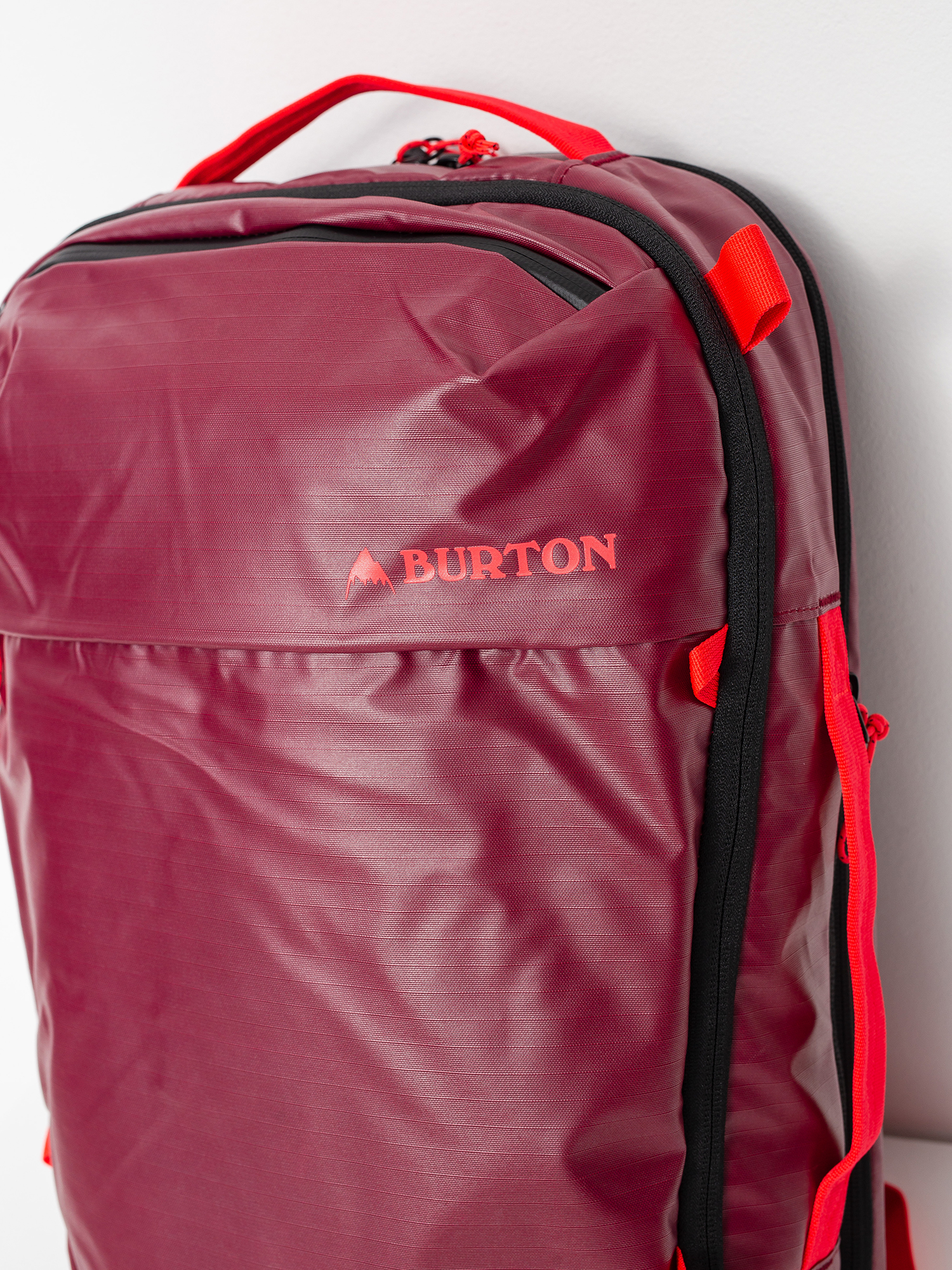 Batoh Burton Multipath Commuter 26L (mulled berry coated)