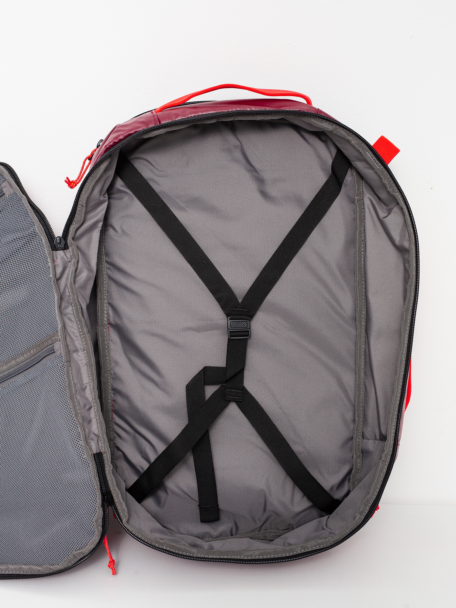 Batoh Burton Multipath Commuter 26L (mulled berry coated)