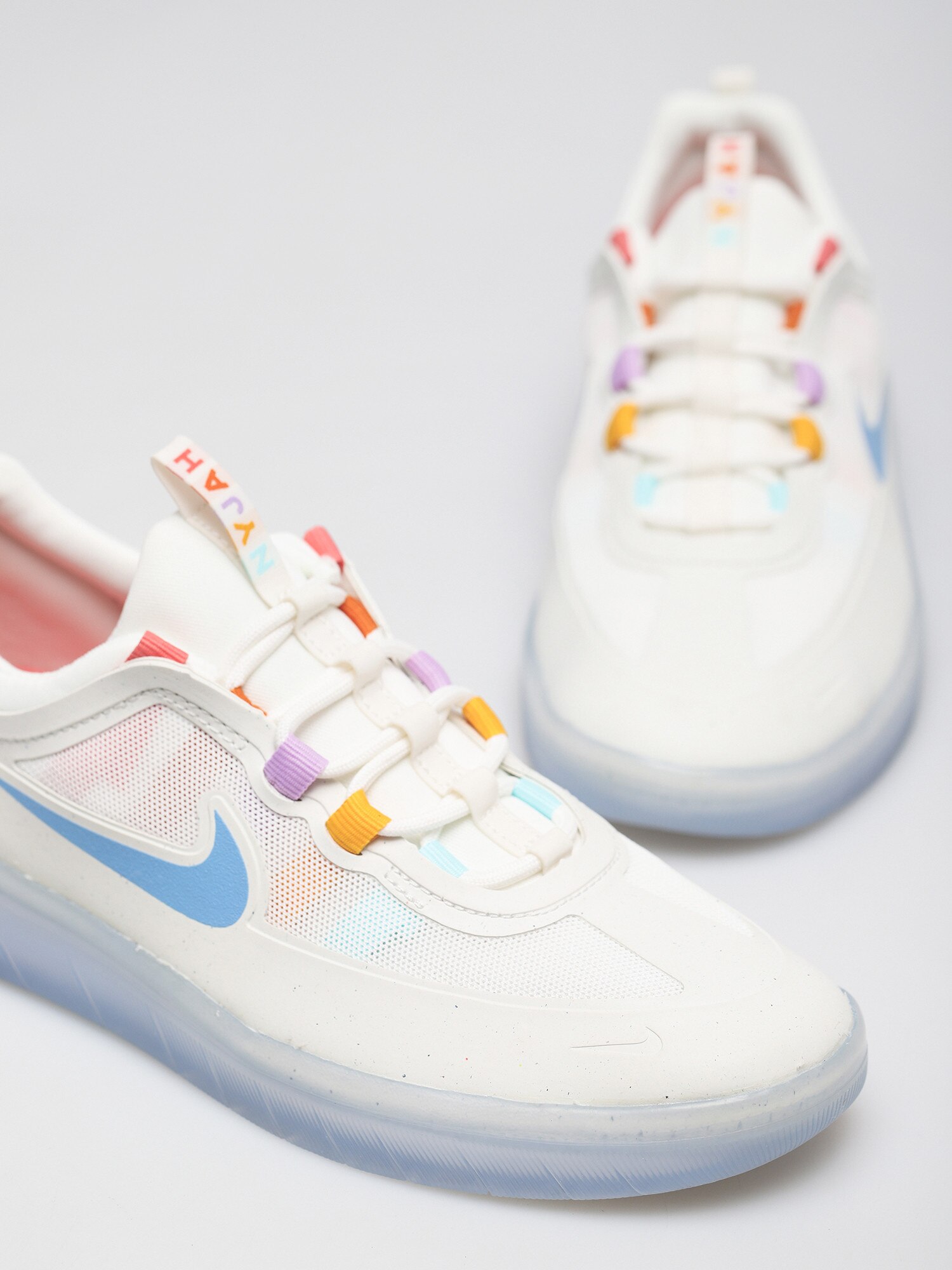 Boty Nike SB Nyjah Free 2 (summit white/coast pink salt lilac)