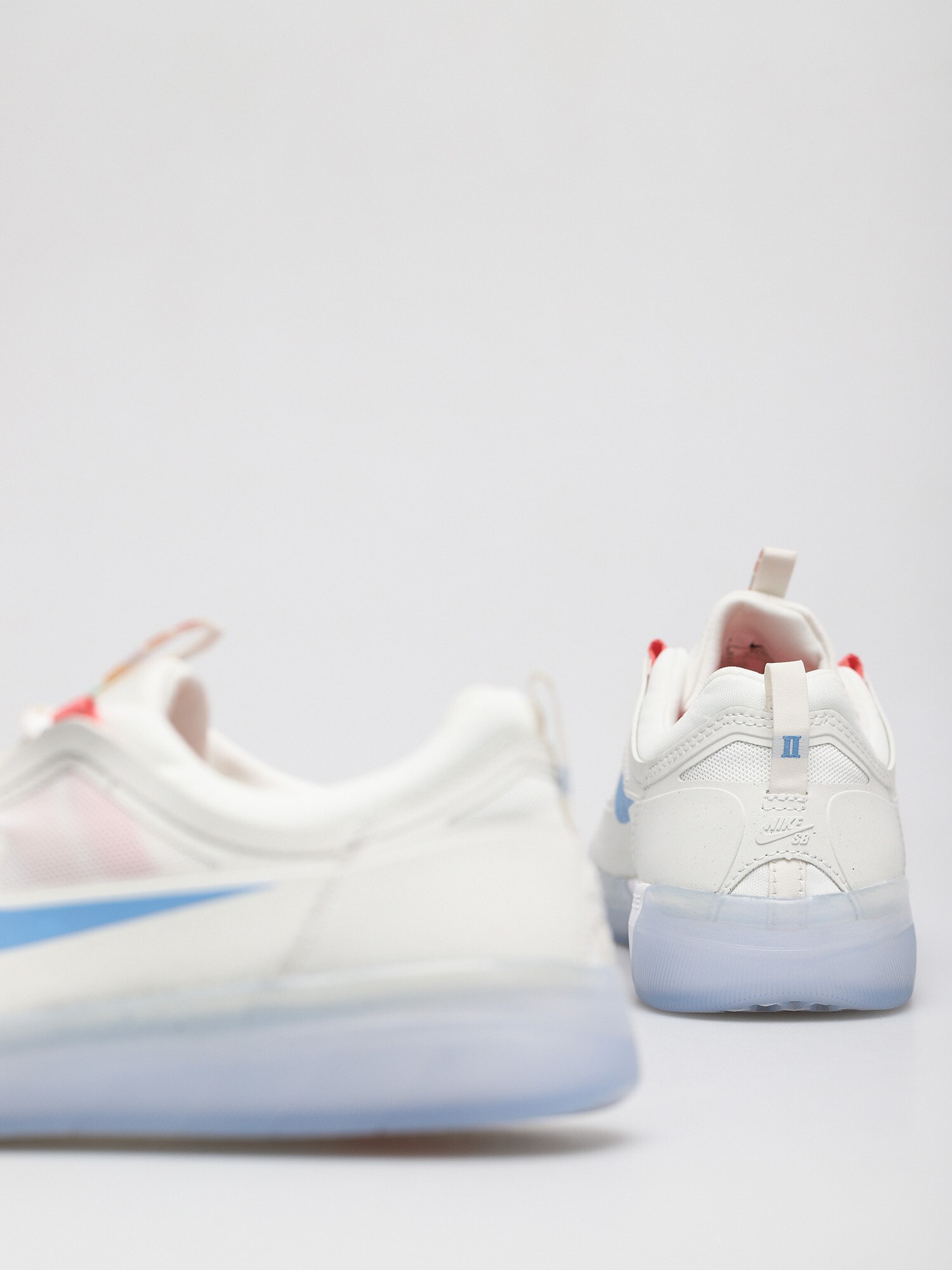 Boty Nike SB Nyjah Free 2 (summit white/coast pink salt lilac)