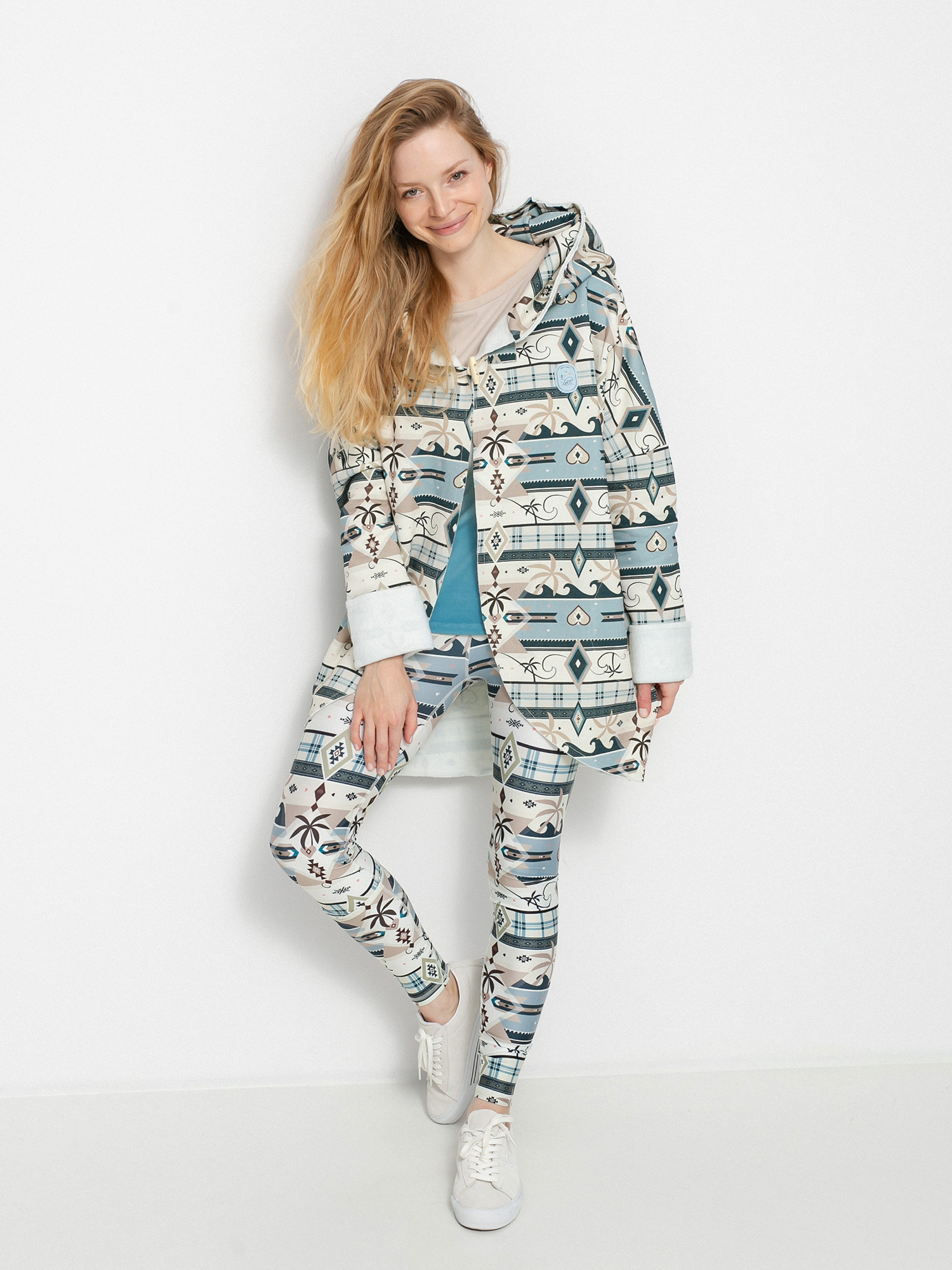 Mikina s kapucí Femi Stories Oshi ZHD Wmn (cws)