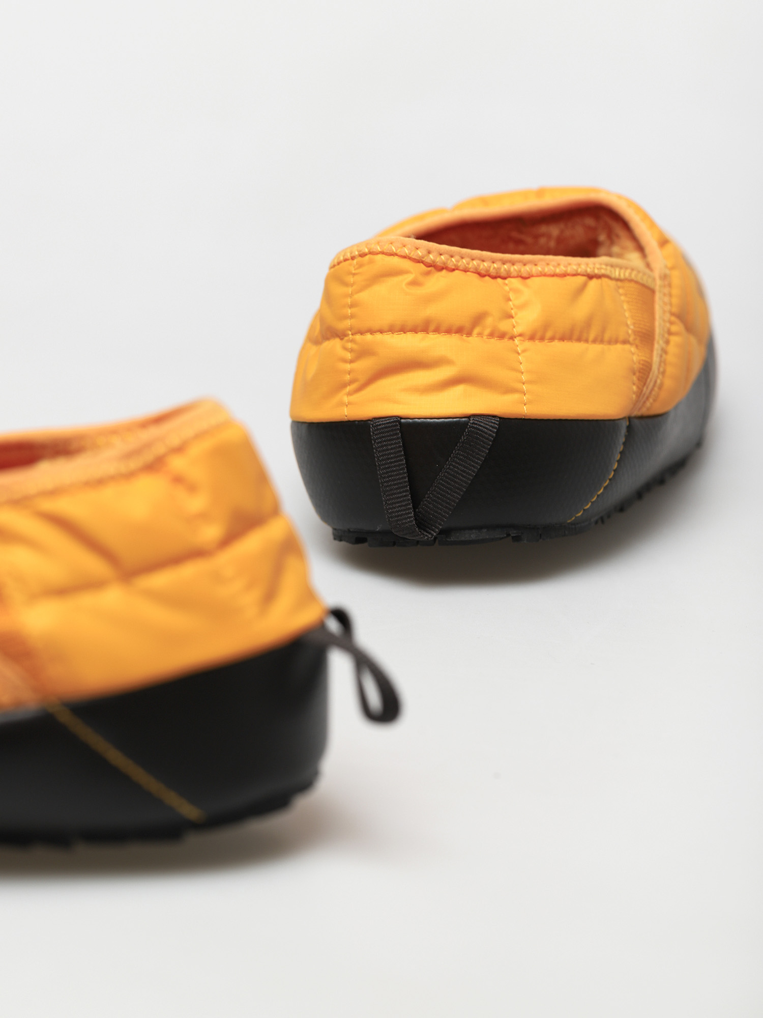Boty The North Face Thermoball Traction Mule V (summit gold/tnf black)
