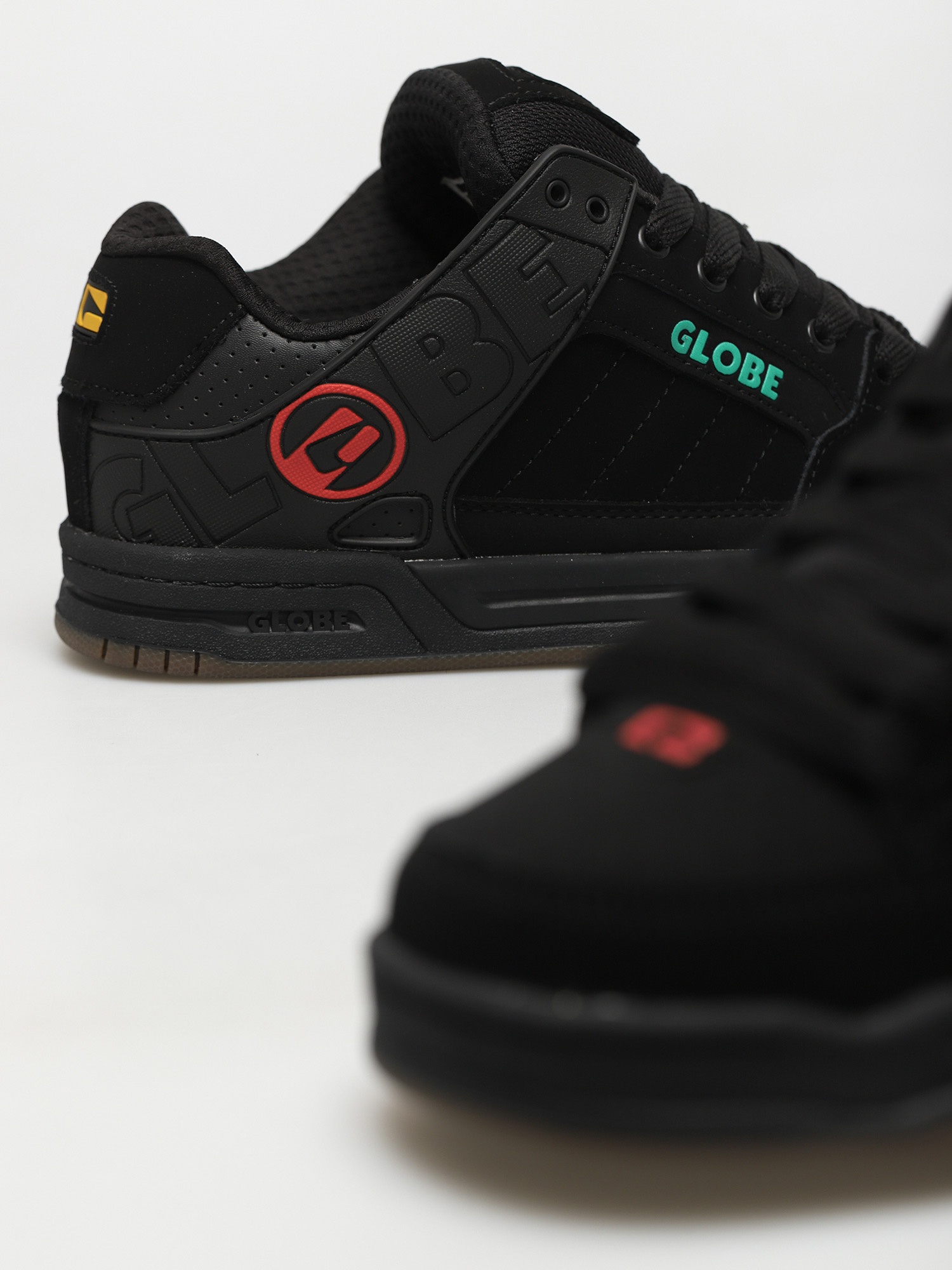 Boty Globe Tilt (black rasta)