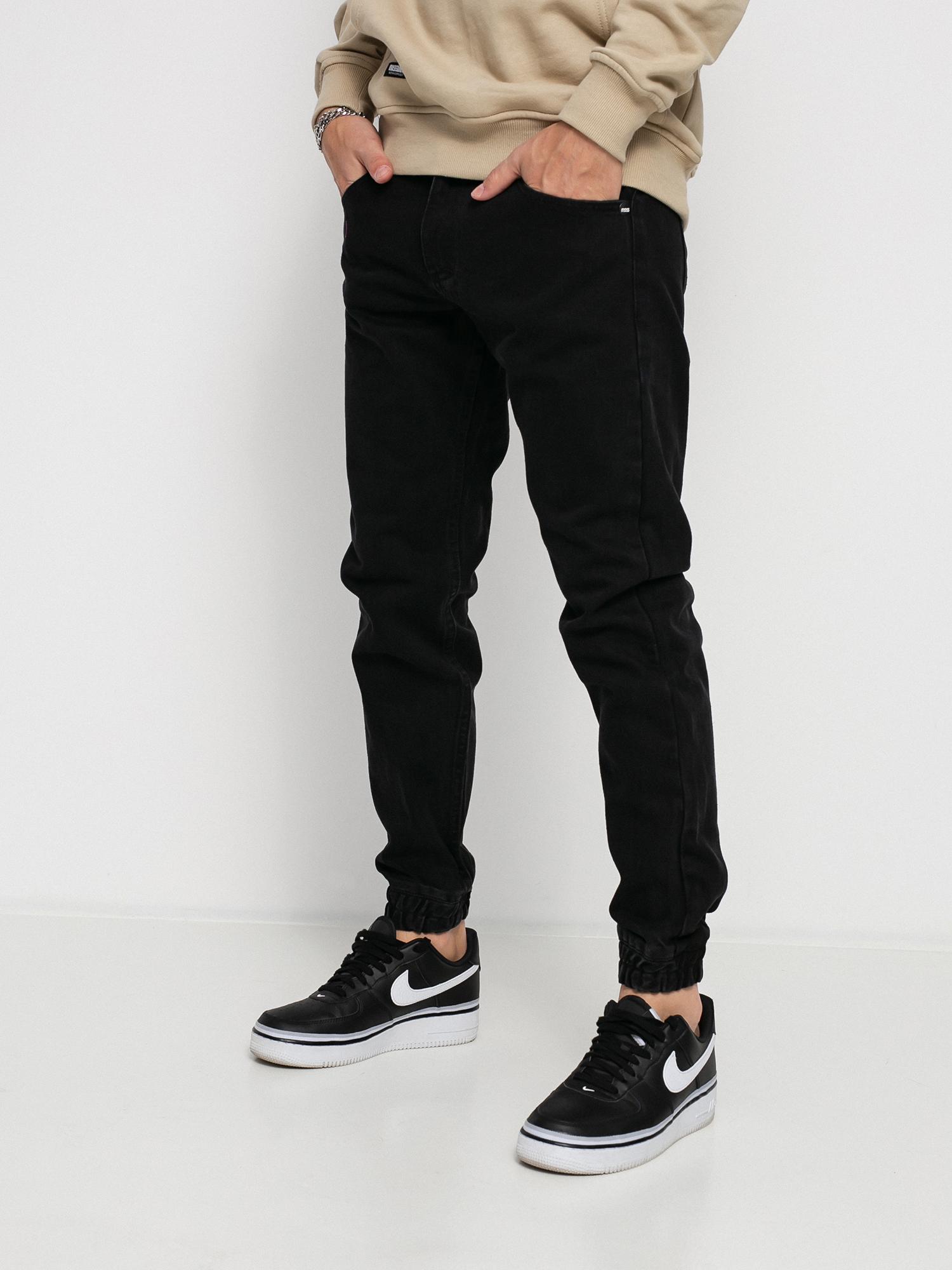 Kalhoty MassDnm Base Jogger Jeans Sneaker Fit (black rinse)