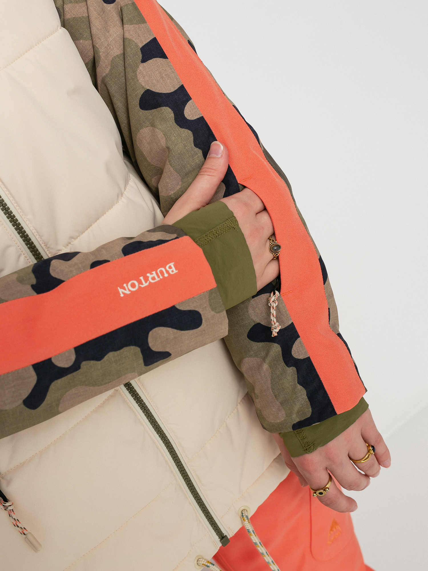 Dámská Snowboardová bunda Burton Keelan (creme brulee/martini olive terra camo)