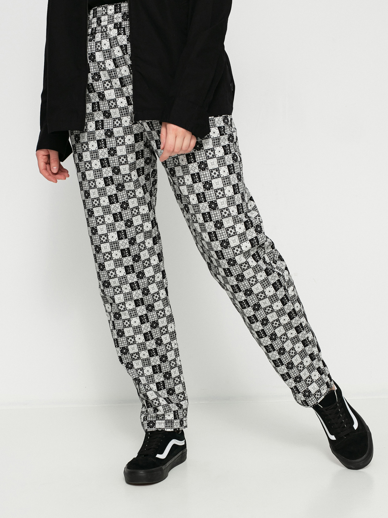 Kalhoty Vans X Skateistan Wmn (black)