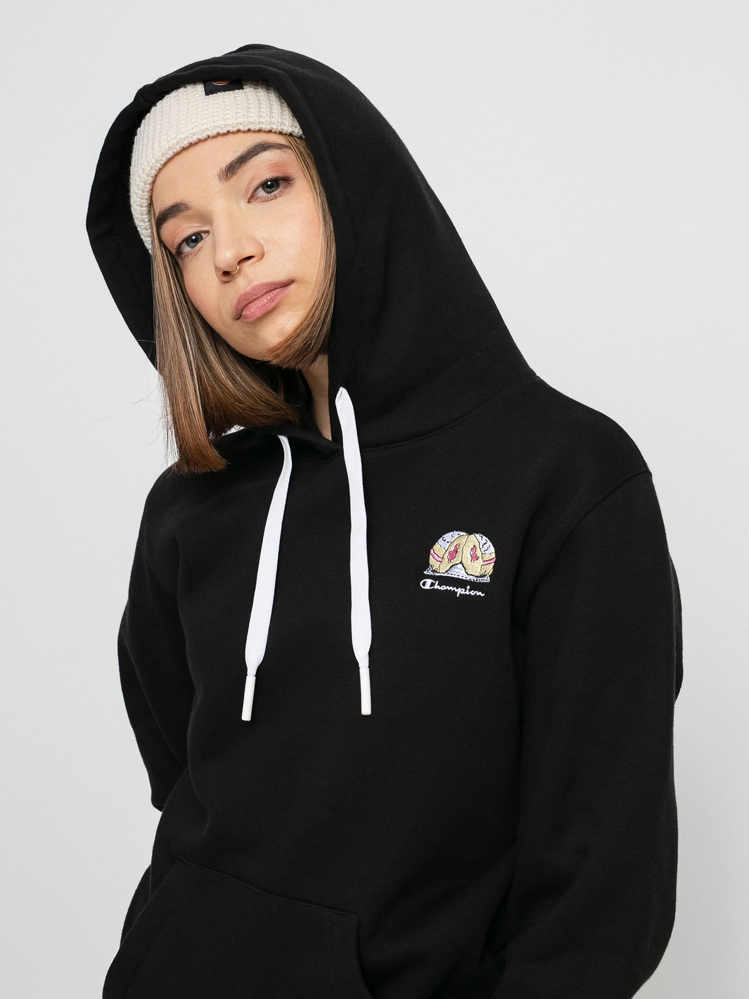 Mikina s kapucí Champion Sweatshirt HD 114694 Wmn (nbk)