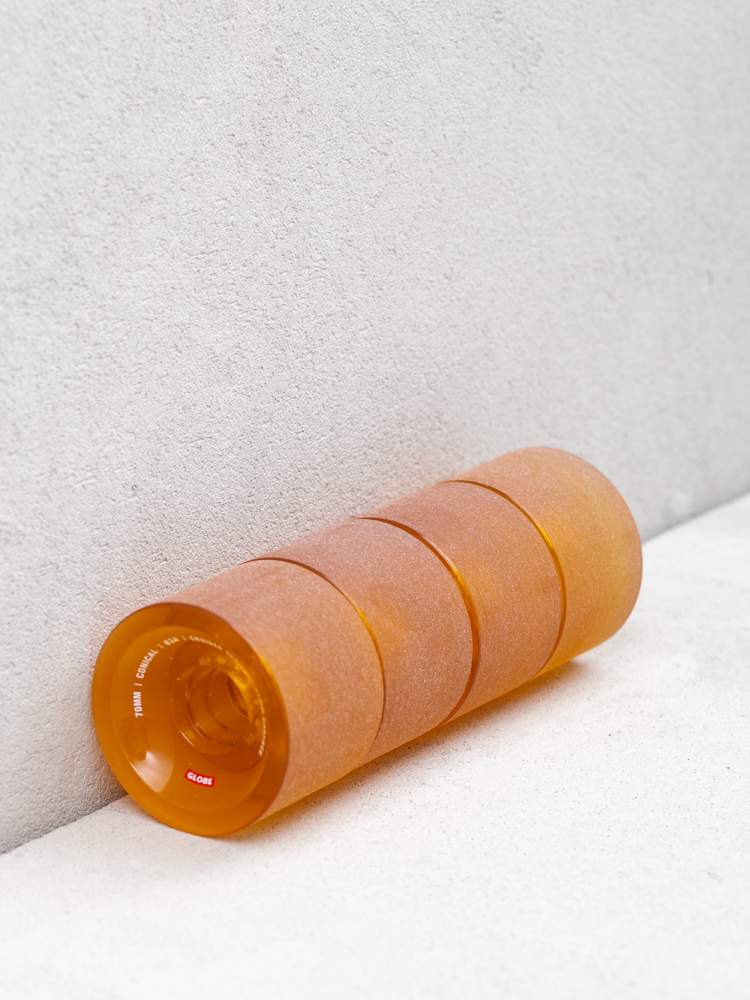 Kolečka Globe Conical Cruiser (clear amber)