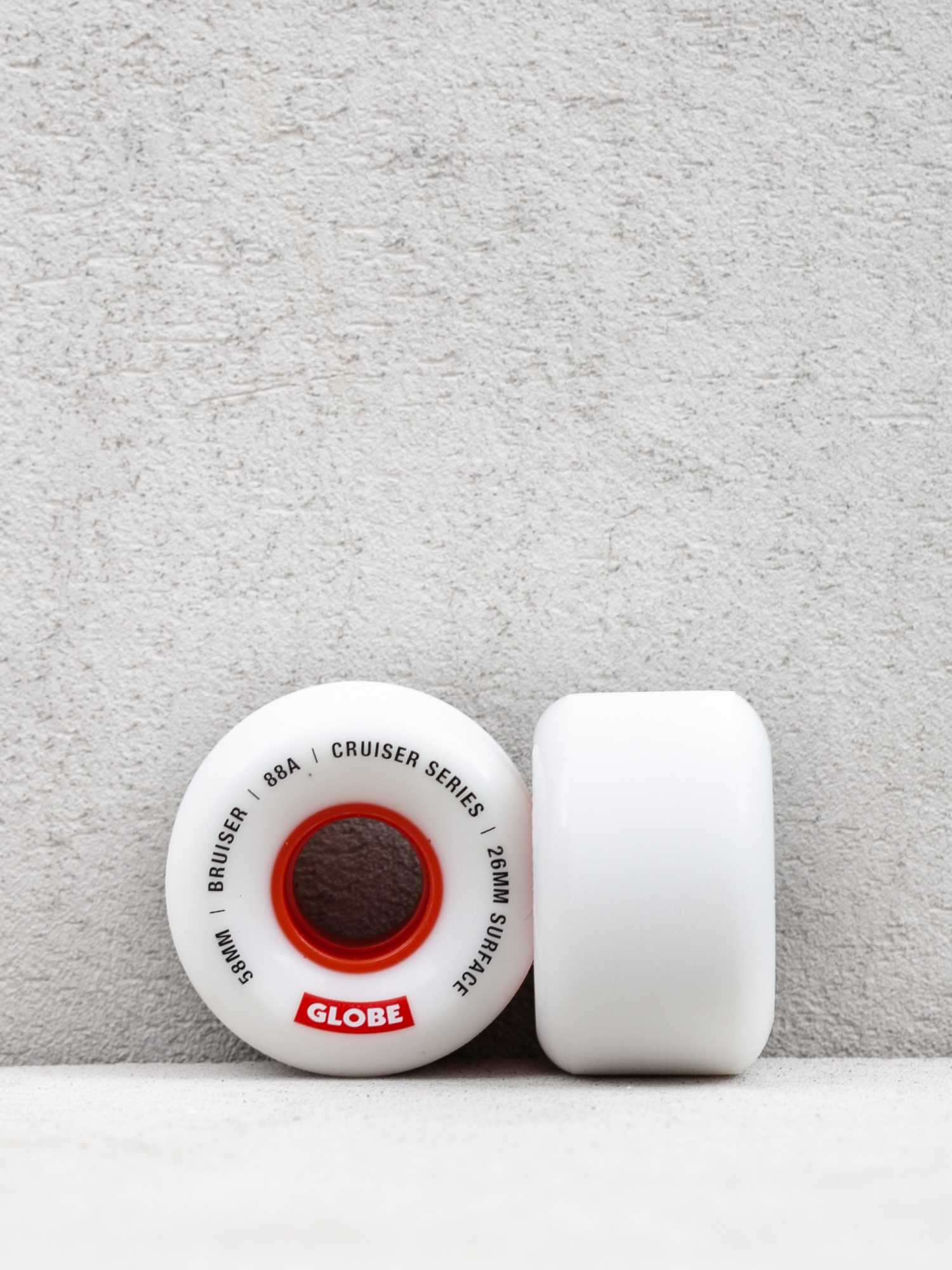 Kolečka Globe Bruiser (white/red)