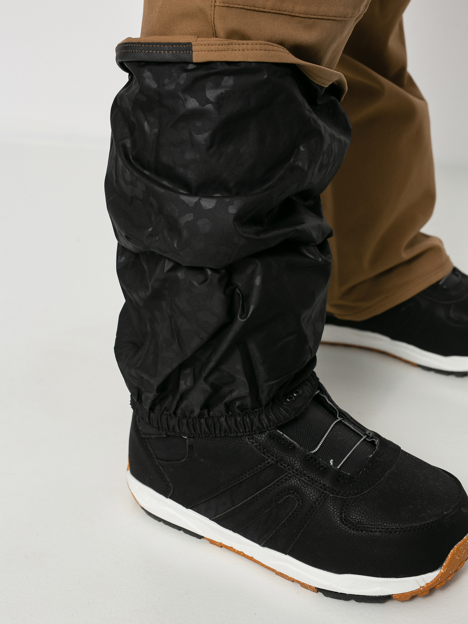 Dámské Snowboardové kalhoty  Volcom Swift Bib Overall (coffee)