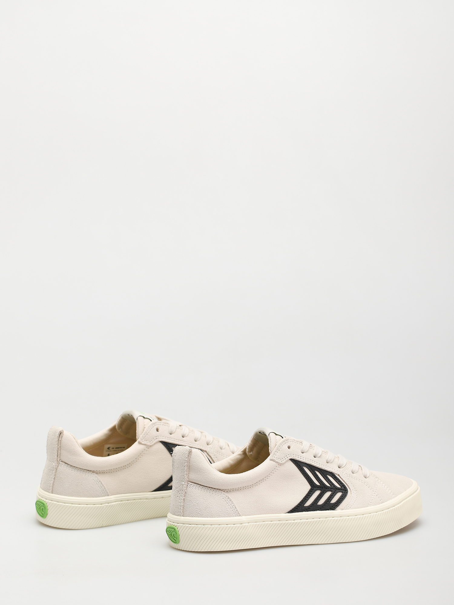 Boty Cariuma Catiba Pro (vintage white/black logo)