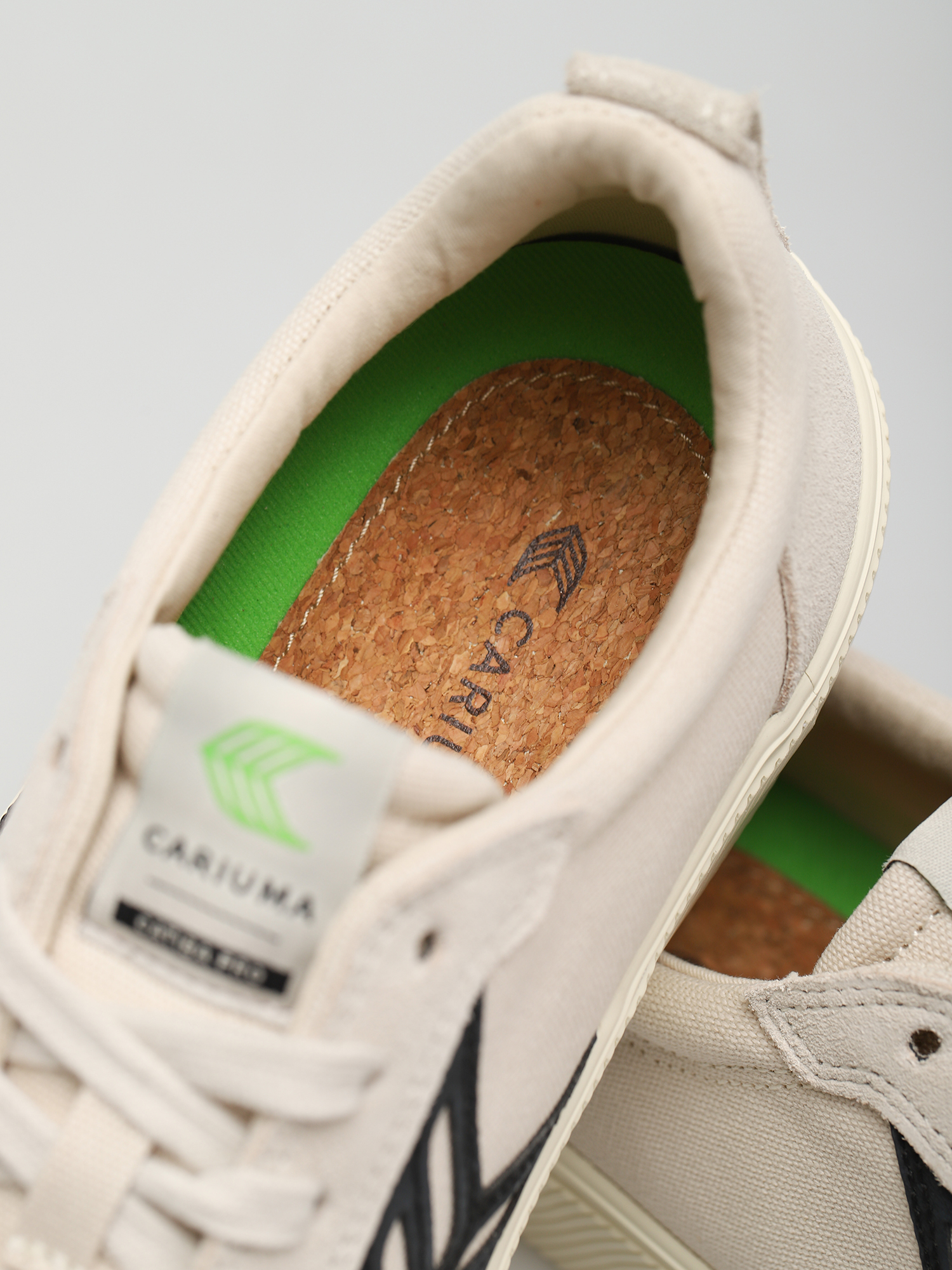 Boty Cariuma Catiba Pro (vintage white/black logo)