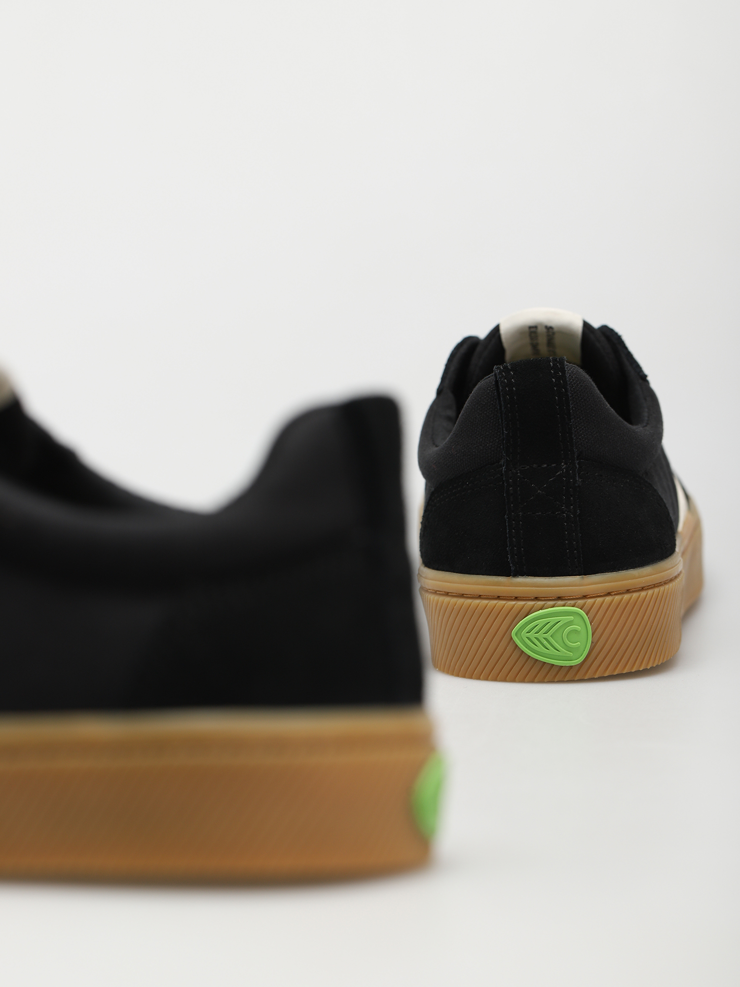 Boty Cariuma Catiba Pro (gum black/ivory logo)