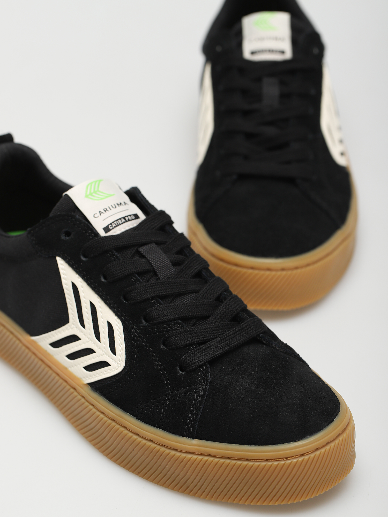 Boty Cariuma Catiba Pro (gum black/ivory logo)