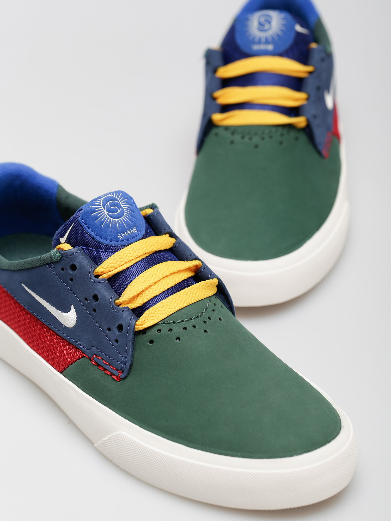 Boty Nike SB Shane (noble green/sail varsity red navy)