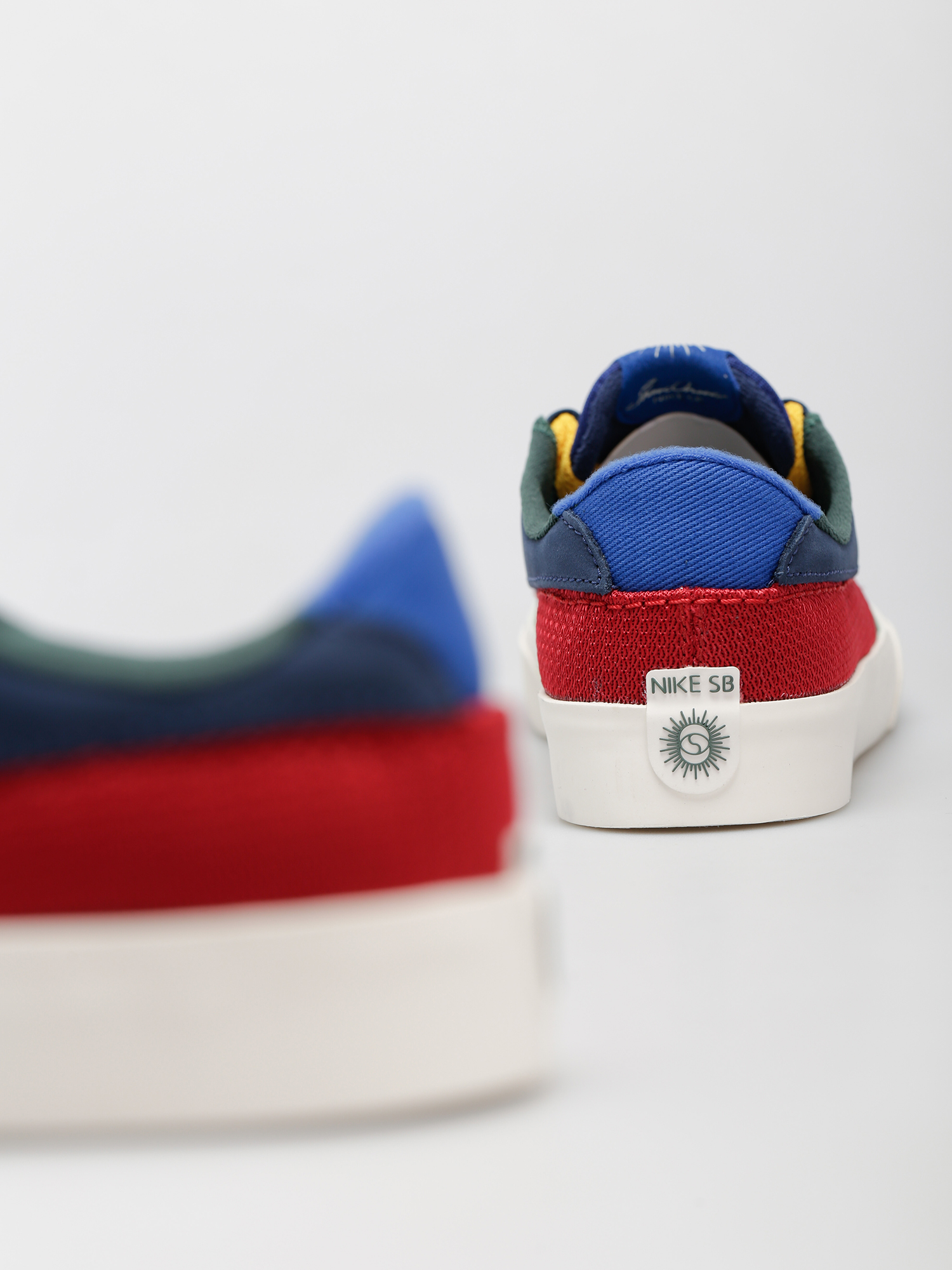 Boty Nike SB Shane (noble green/sail varsity red navy)