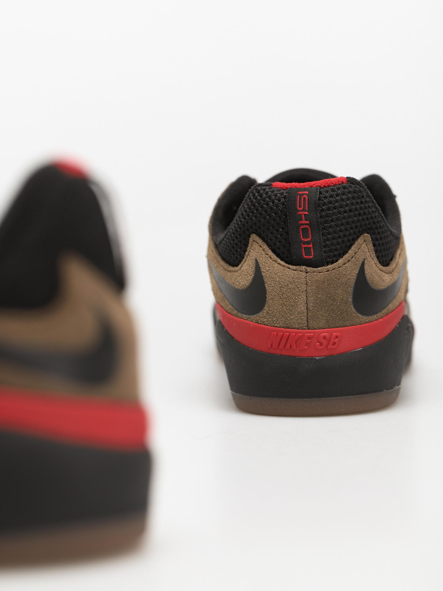 Boty Nike SB Ishod (light olive/black light olive)