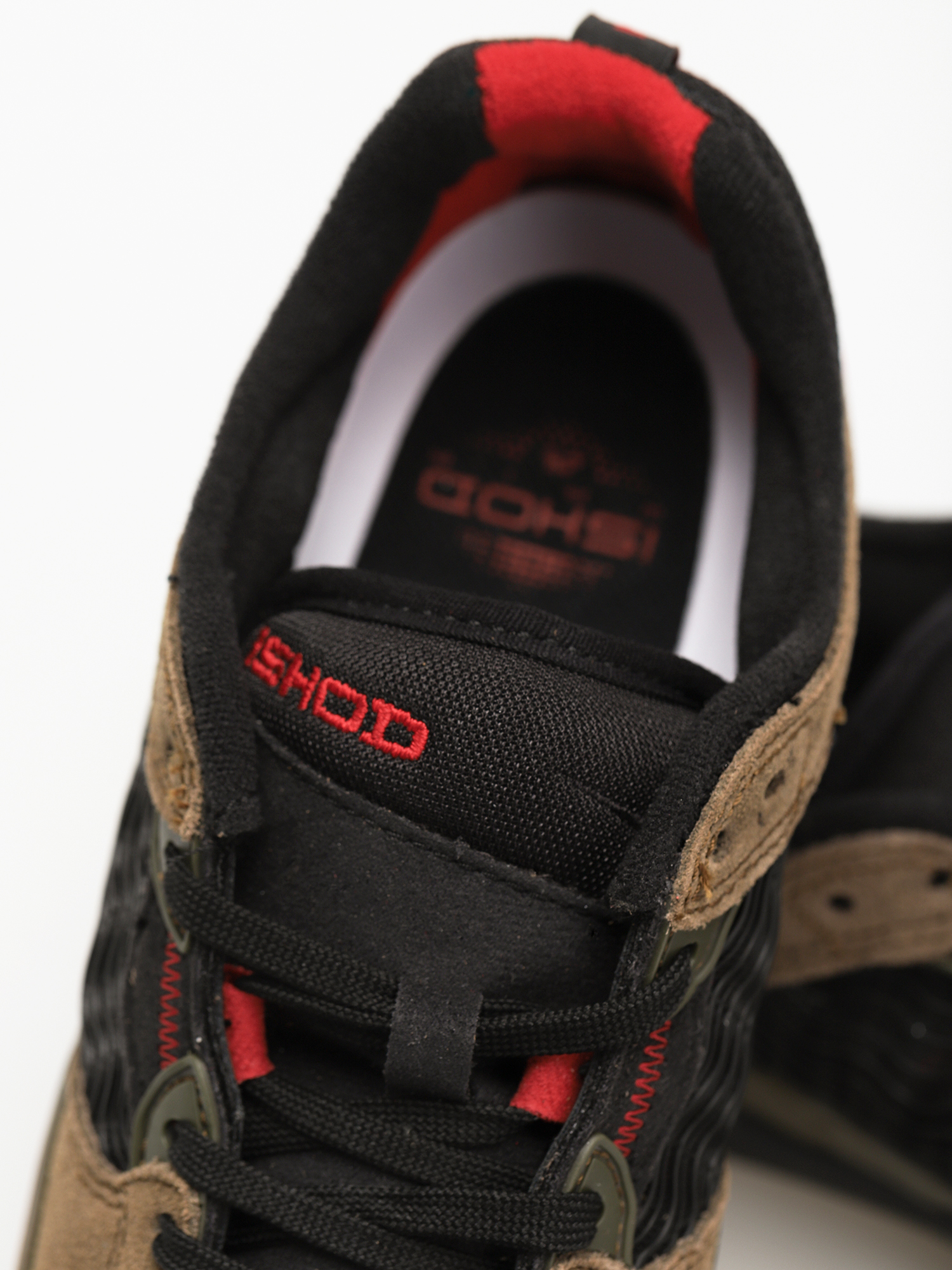 Boty Nike SB Ishod (light olive/black light olive)