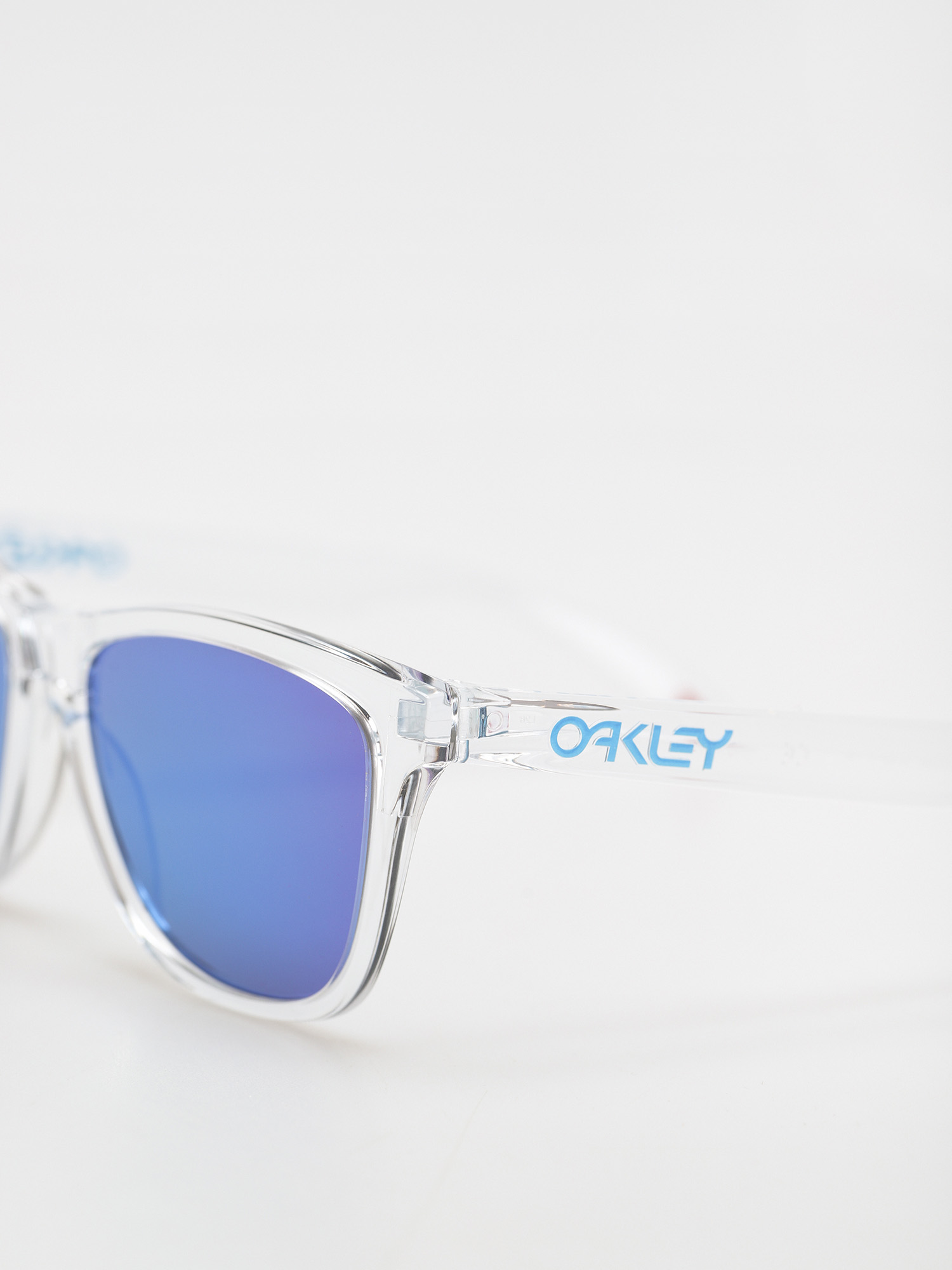 Sluneční brýle Oakley Frogskins (crystal clear/prizm sapphire)