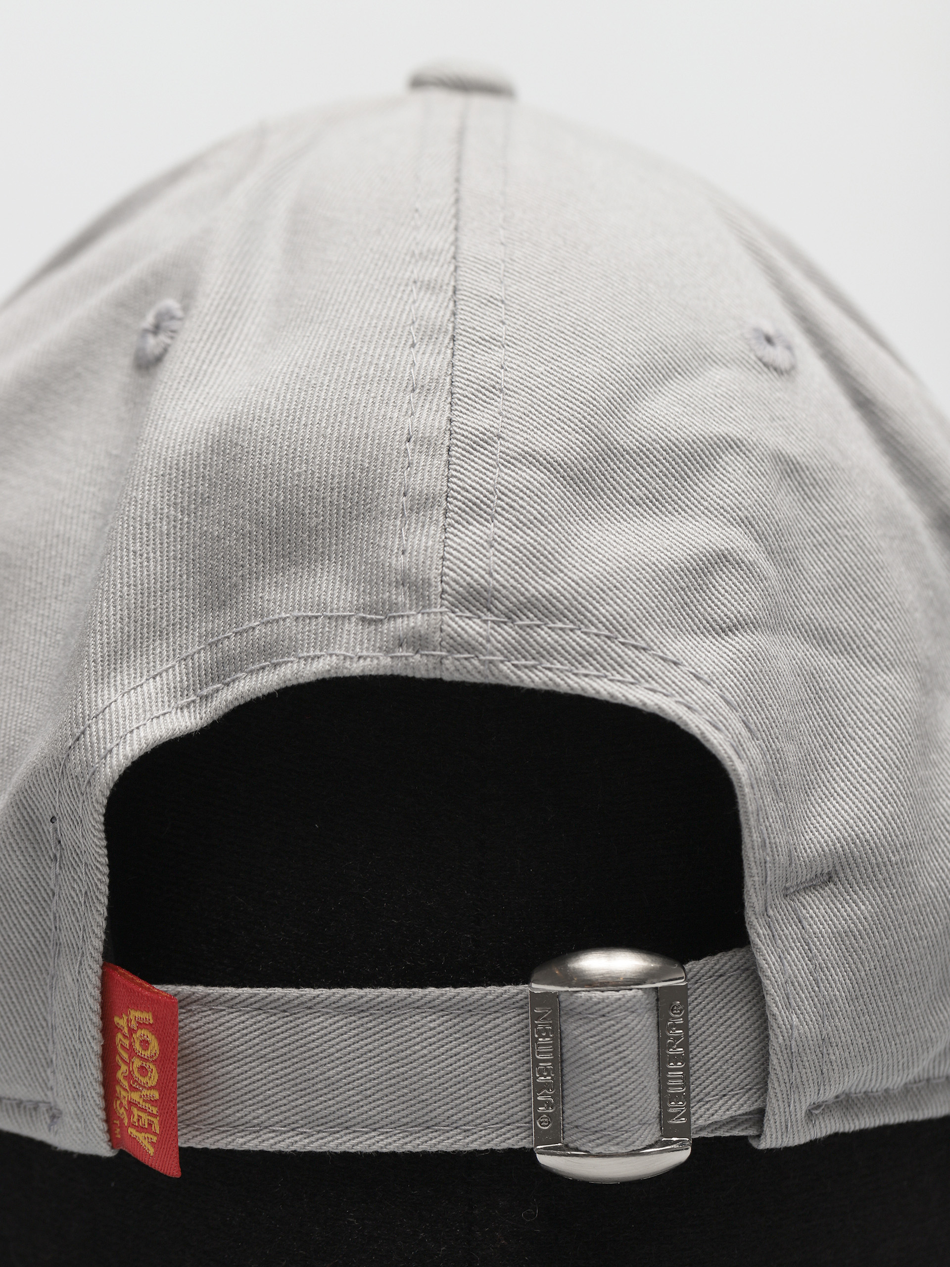 Kšiltovka  New Era Character Sports 9Forty Bugs (grey)