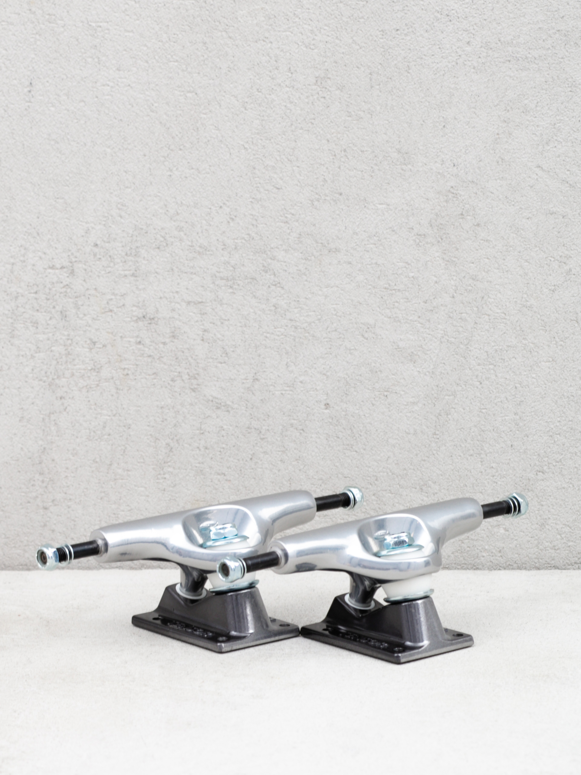 Trucky Tensor Alum Stencil Mirror (raw/black fade)